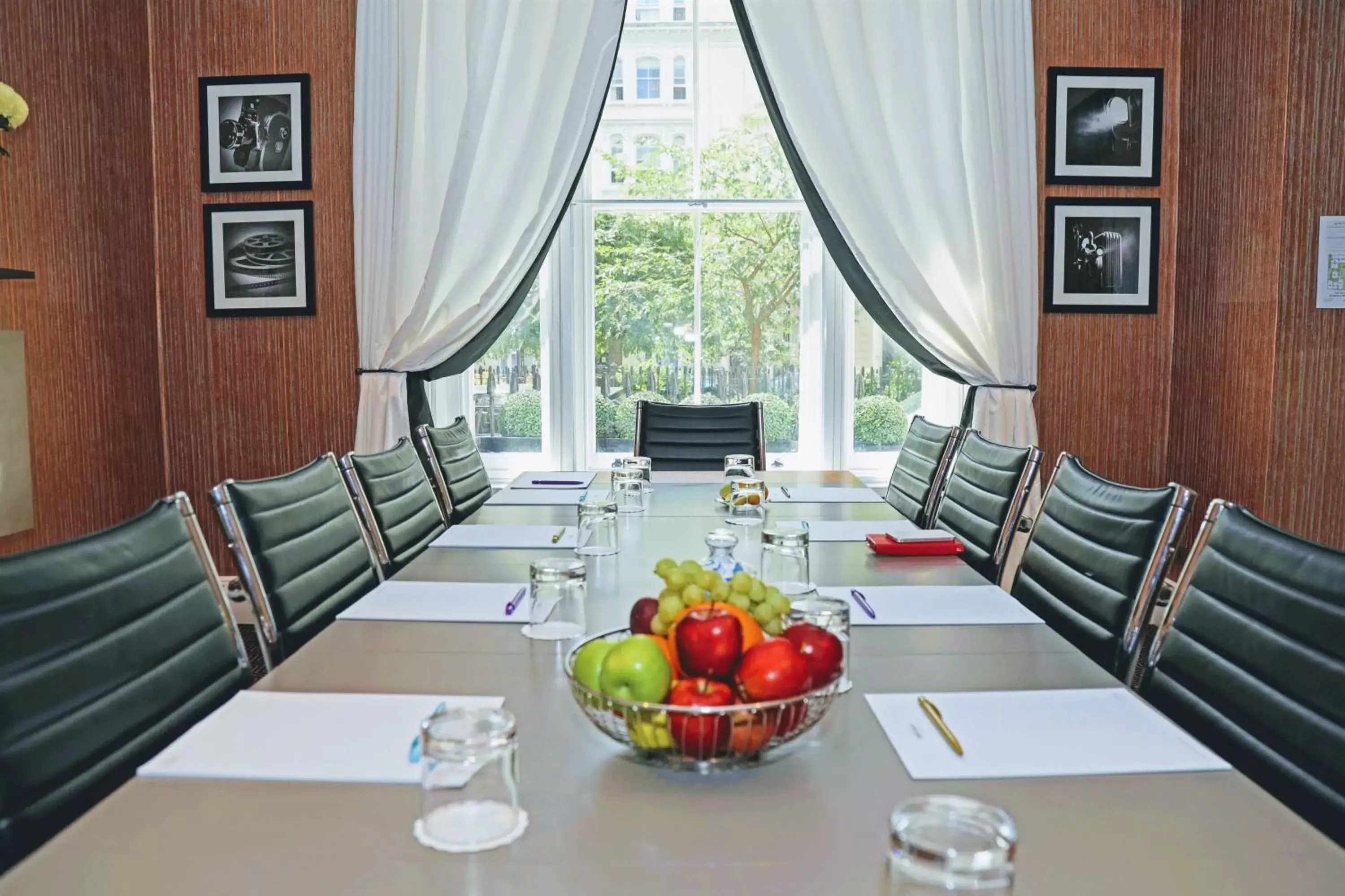 Meeting/conference room in Hotel Indigo London Hyde Park Paddington, an IHG Hotel