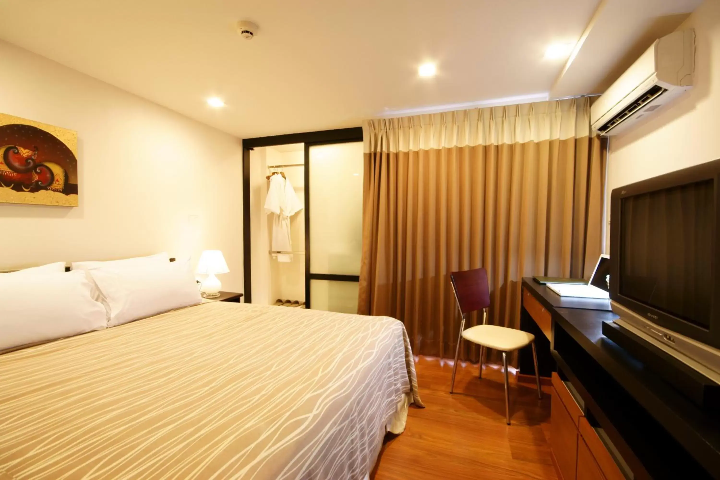 Bedroom, Bed in I Residence Hotel Sathorn - SHA Plus