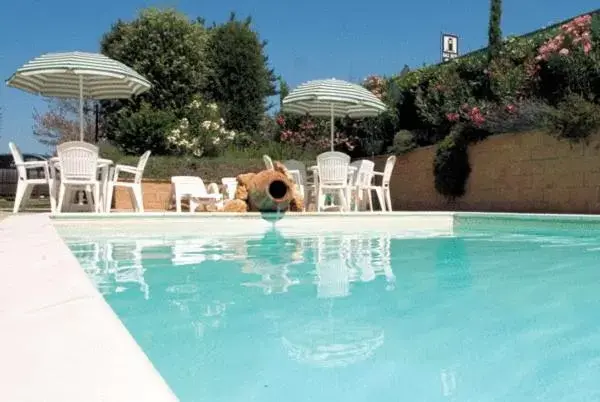 Swimming Pool in Hotel Semifonte