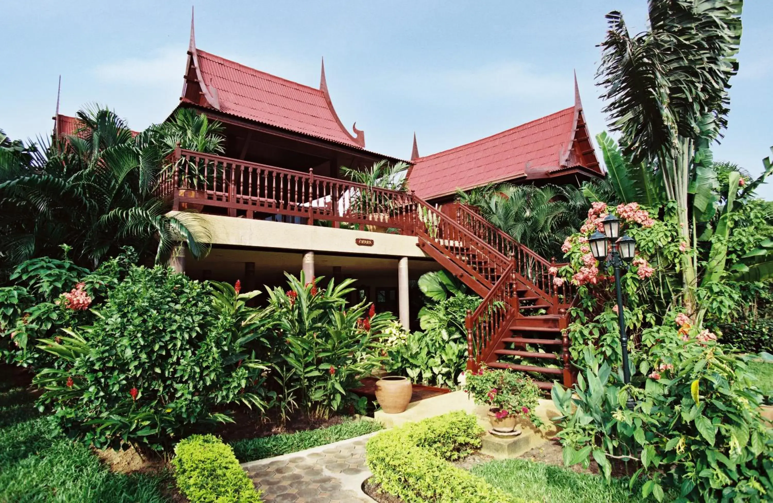 Facade/entrance in Ban Kaew Villas Facade/entrance in Ban Kaew Villas