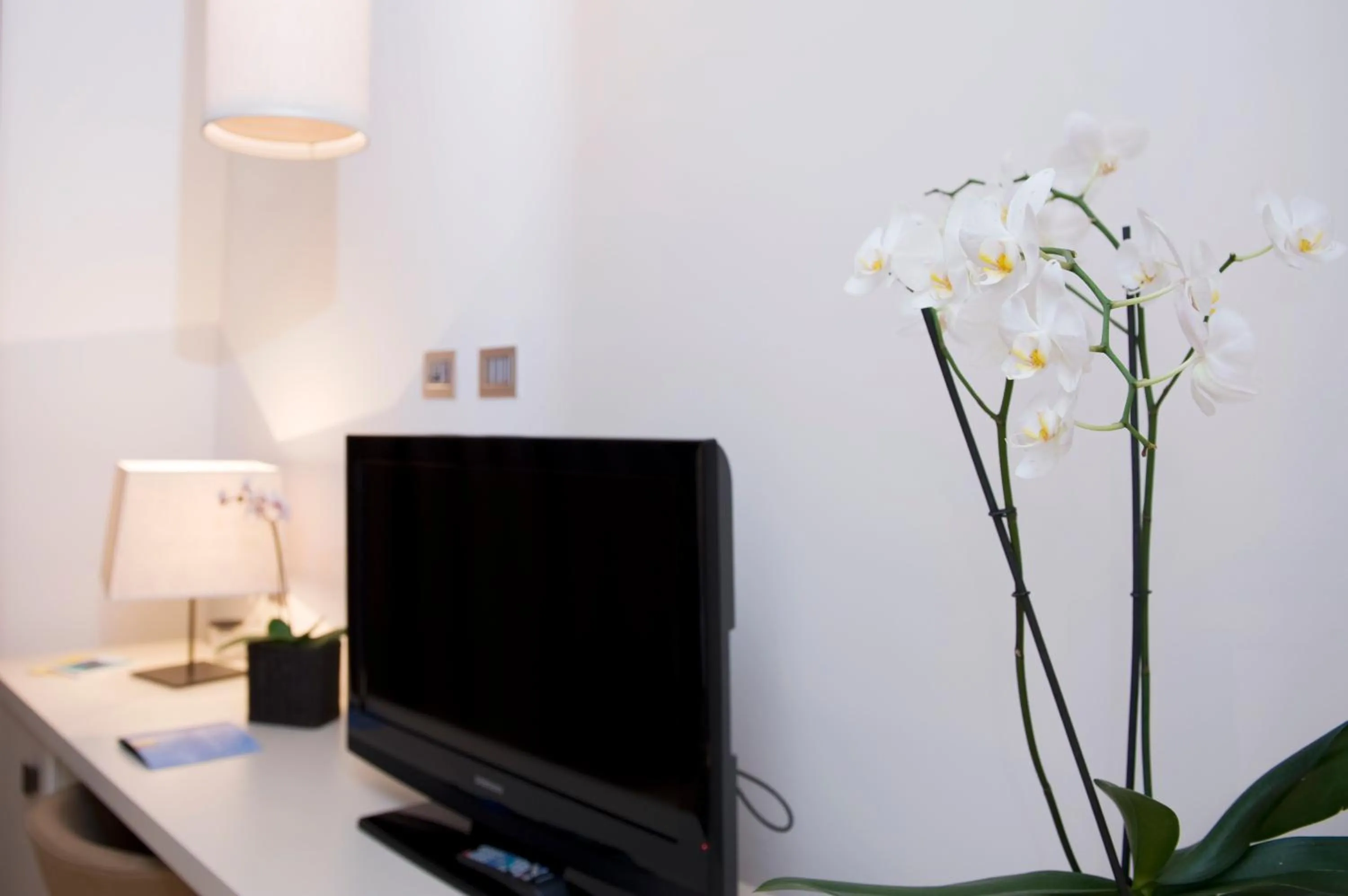 TV and multimedia in Marina Place Resort