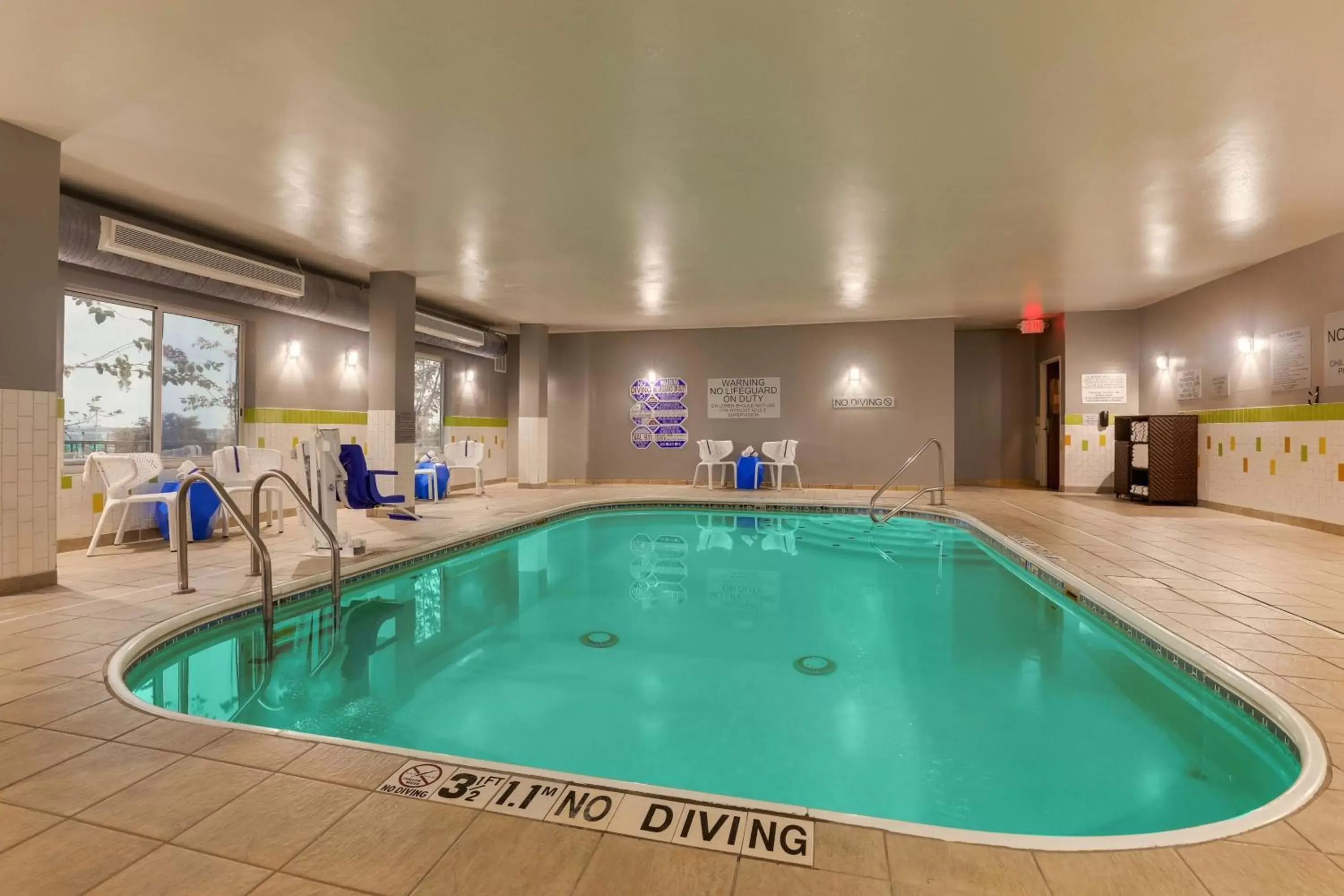 Swimming Pool in Fairfield Inn & Suites by Marriott Fort Worth I-30 West Near NAS JRB