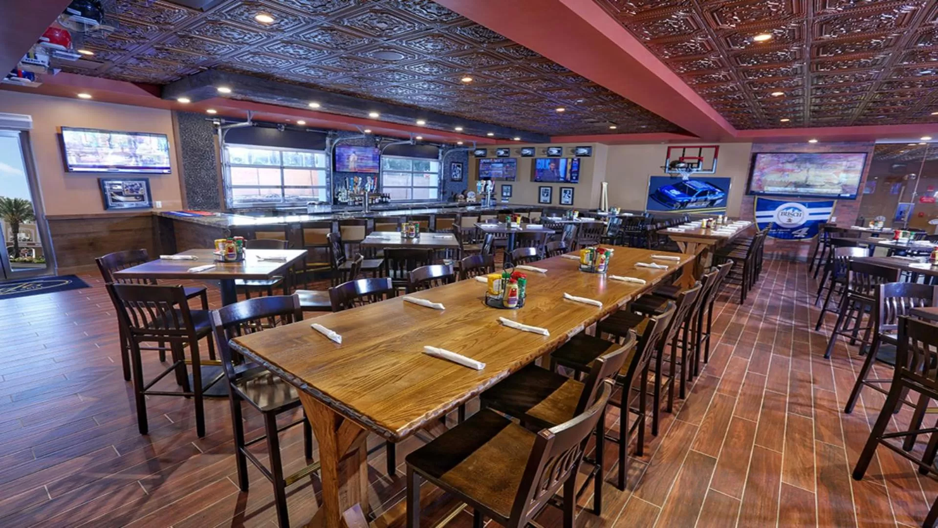 Restaurant/places to eat in STUNNING CONDO NEAR UNIVERSAL STUDIOS