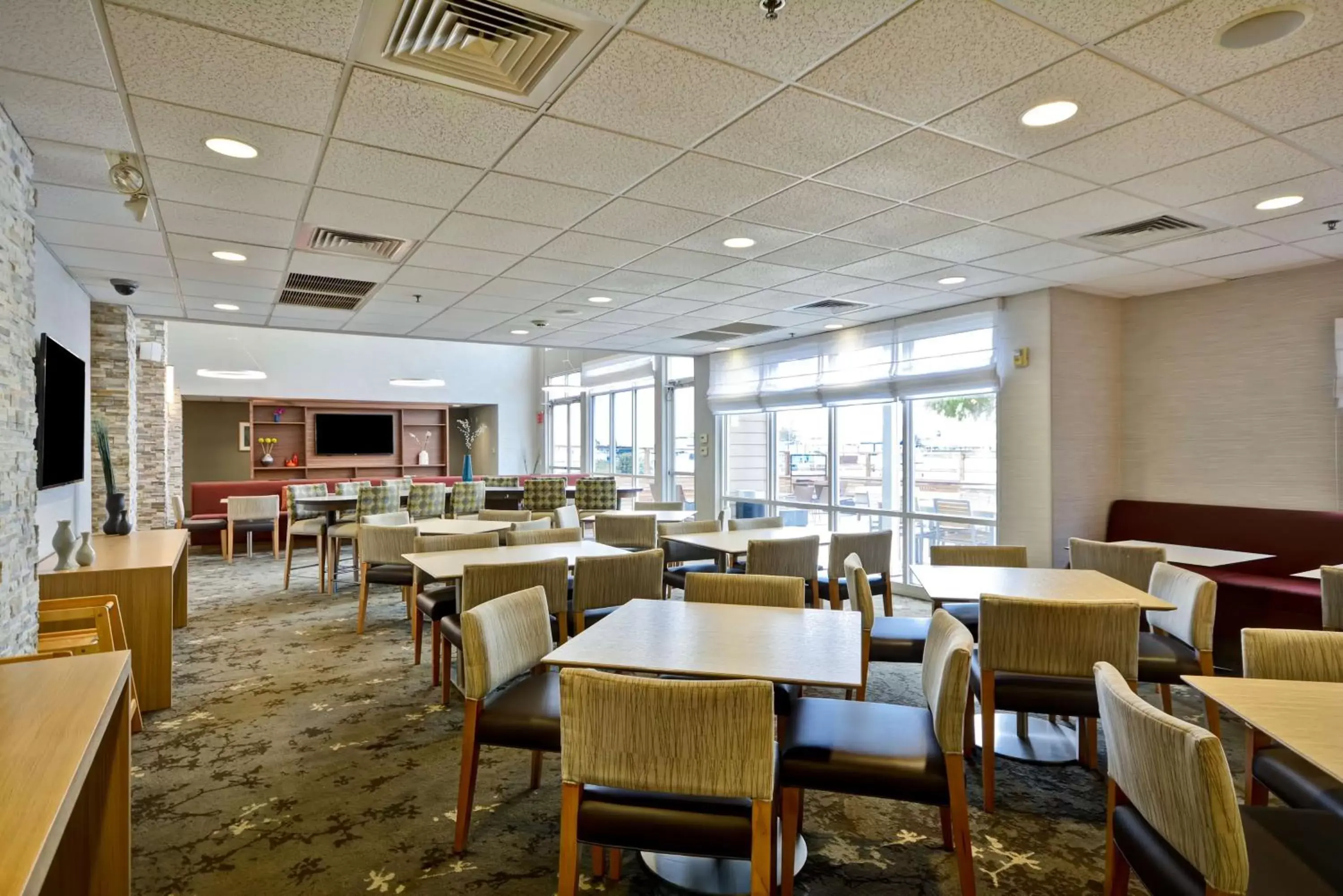 Lobby or reception, Restaurant/Places to Eat in Homewood Suites by Hilton - Oakland Waterfront