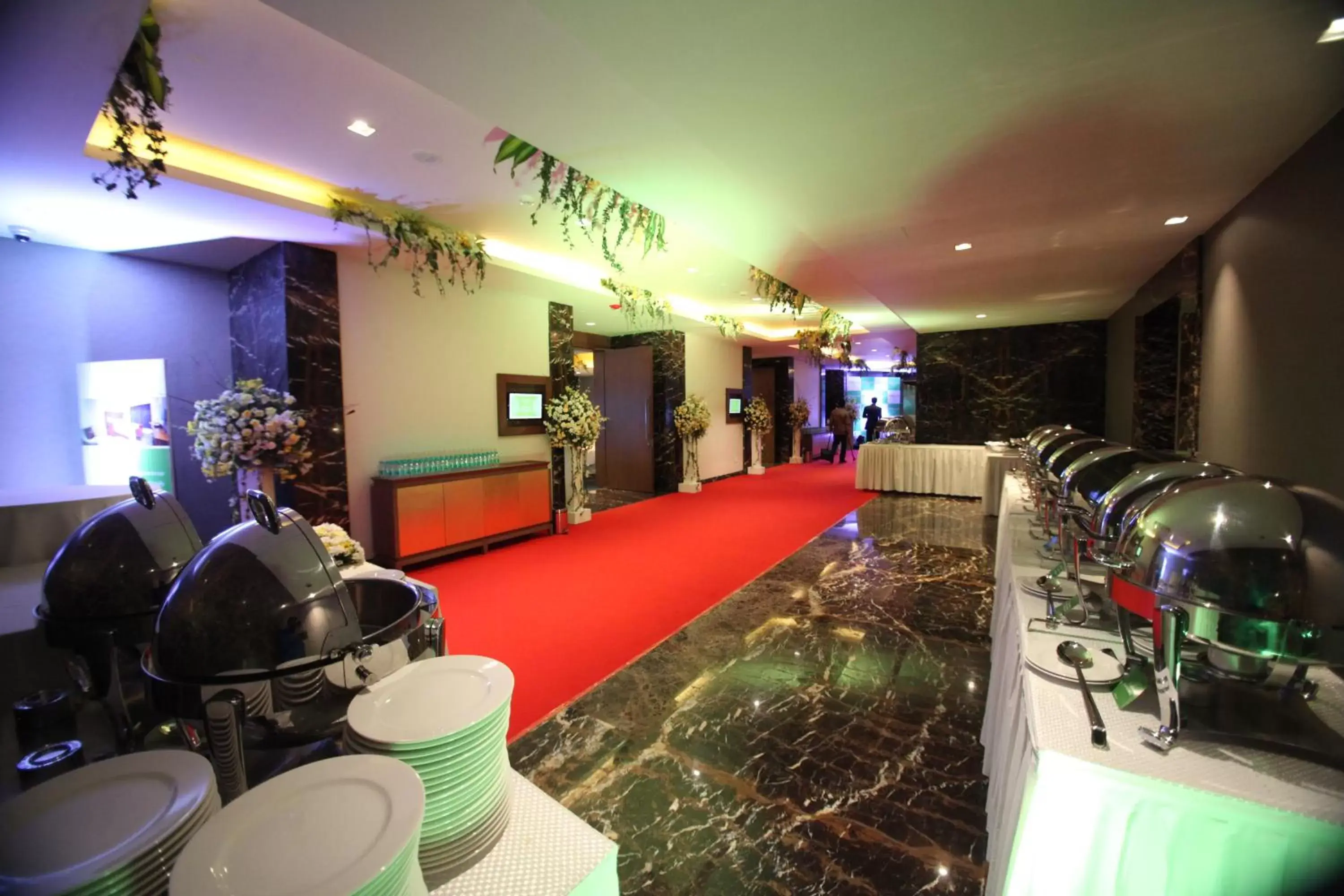 Banquet/Function facilities, Restaurant/Places to Eat in Oakwood Residence Kapil Hyderabad