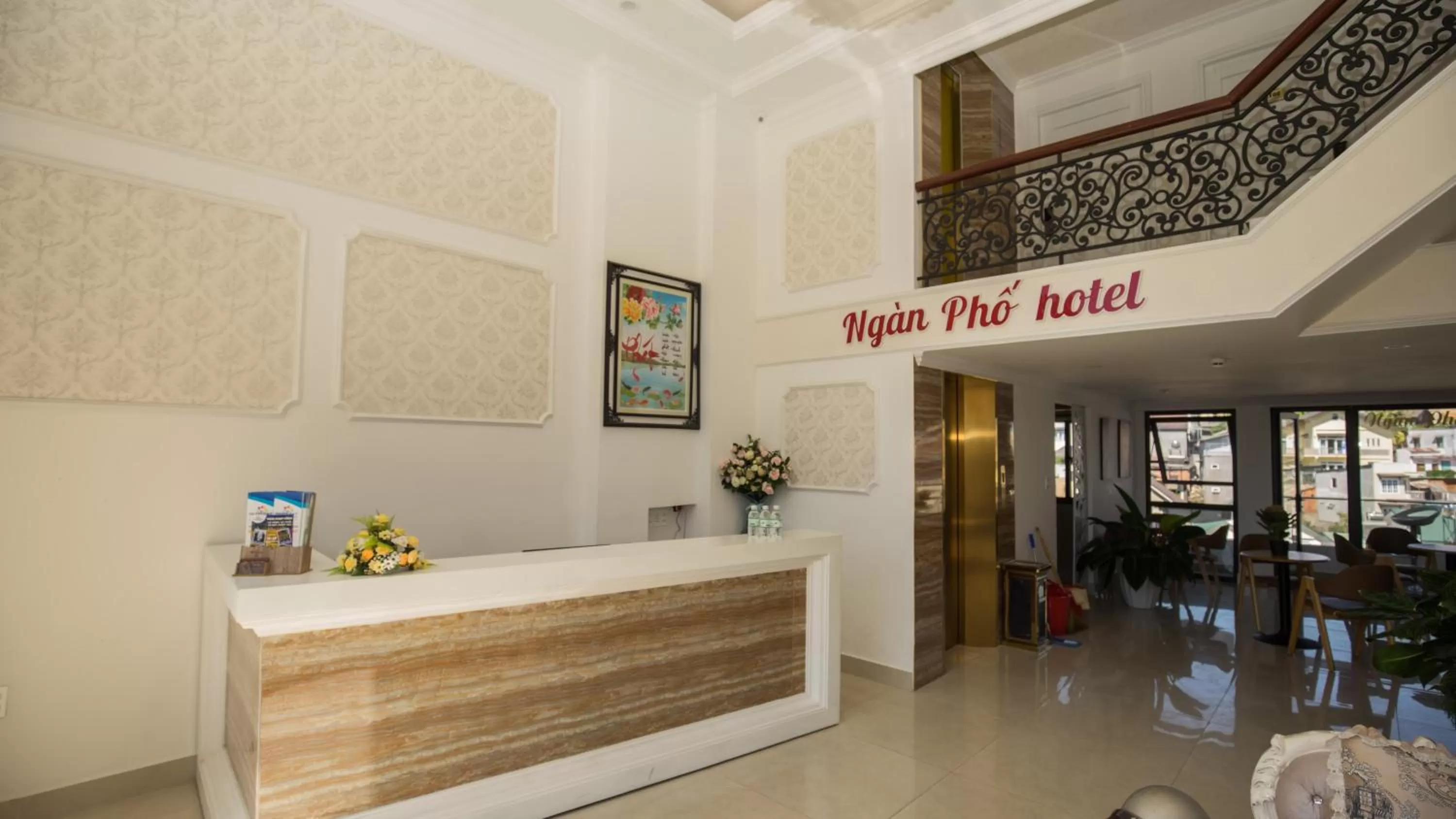 Property building in Ngàn Phố Studio & Love Hotel