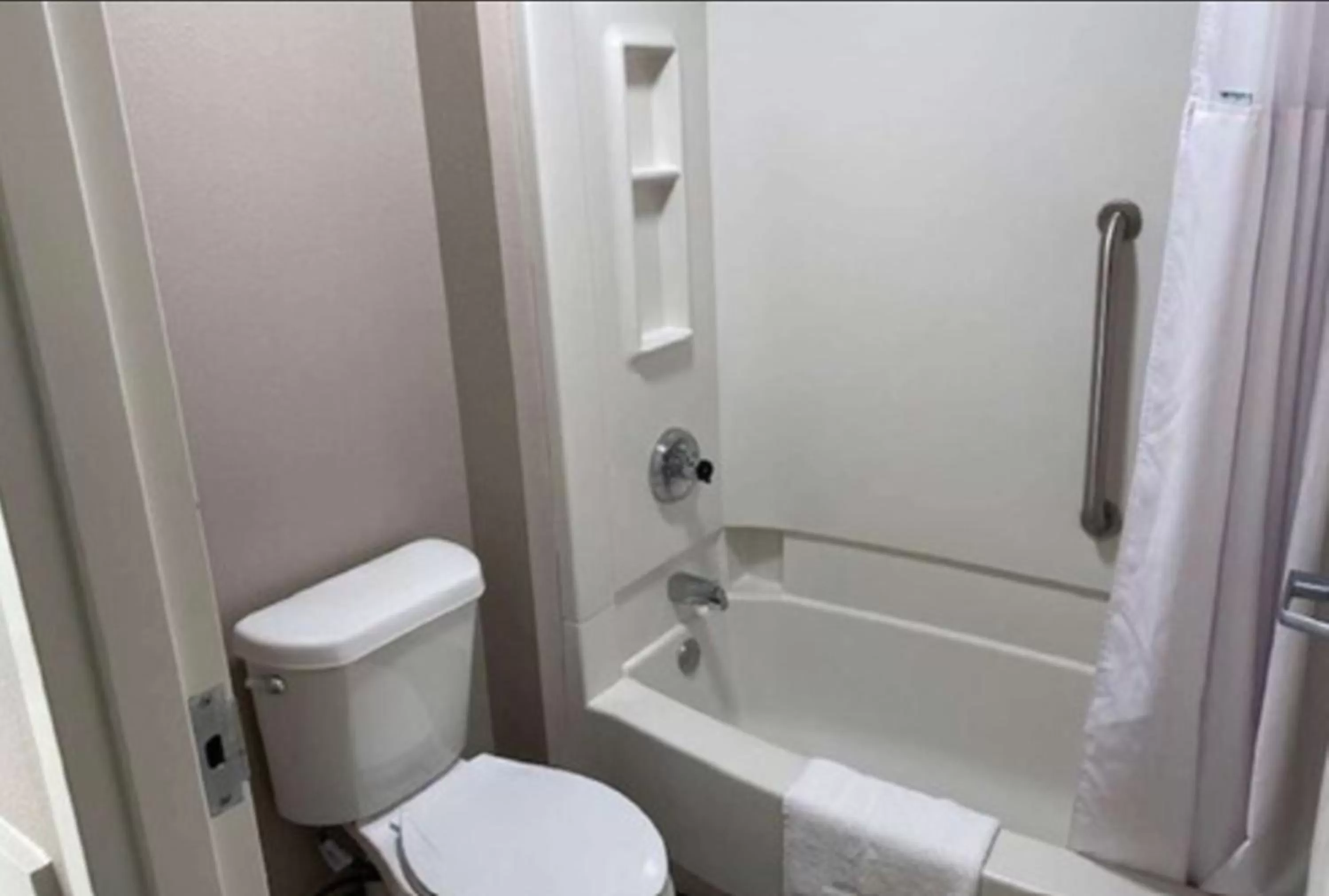 Queen Room with Two Queen Beds - First Floor/Non-Smoking in Baymont by Wyndham Topeka