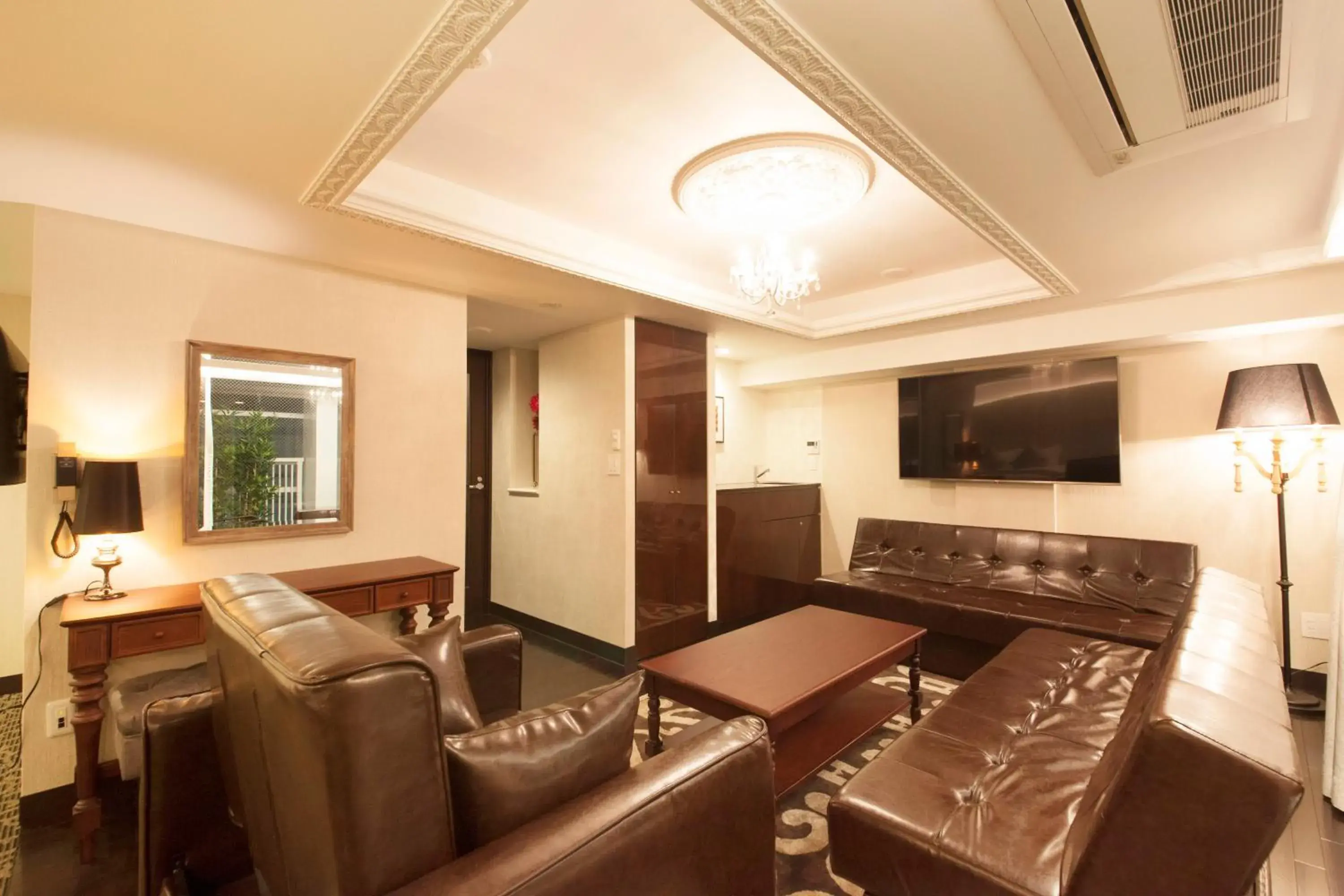 Photo of the whole room, Seating Area in The Centurion Classic Akasaka