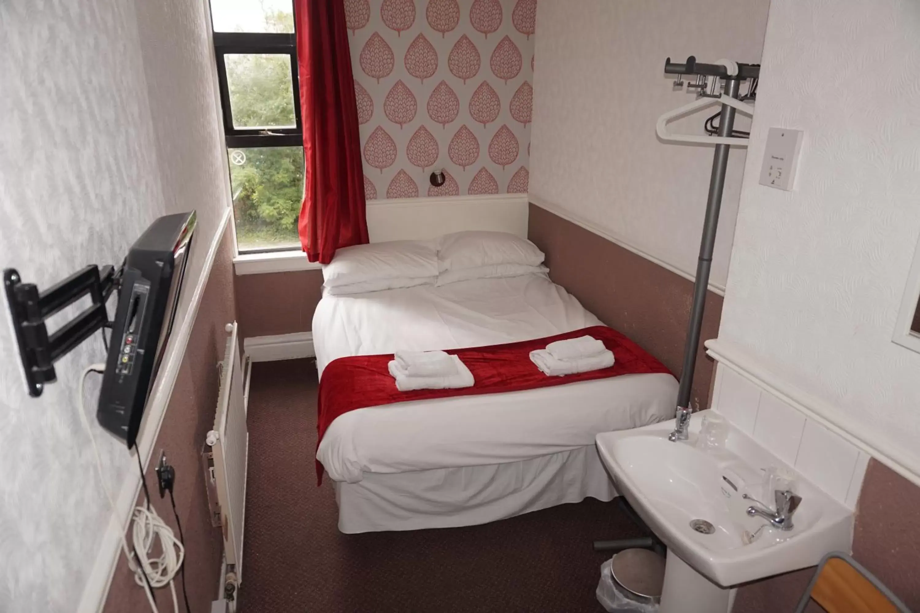 Bedroom, Bed in The Boundary Hotel - B&B Bedroom, Bed in The Boundary Hotel - B&B