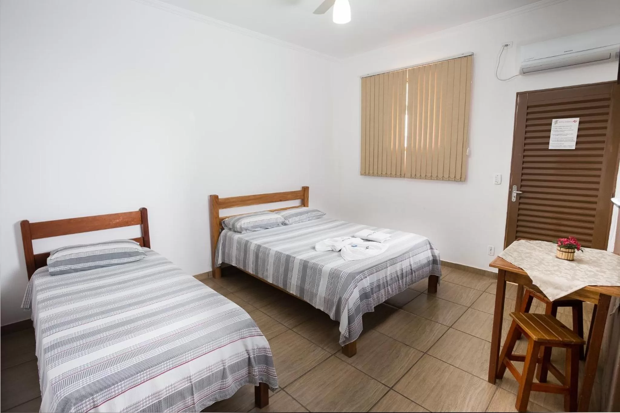 Bed in Hotel Portela III - Aprox 600m do Thermas dos Laranjais e Hot Beach
