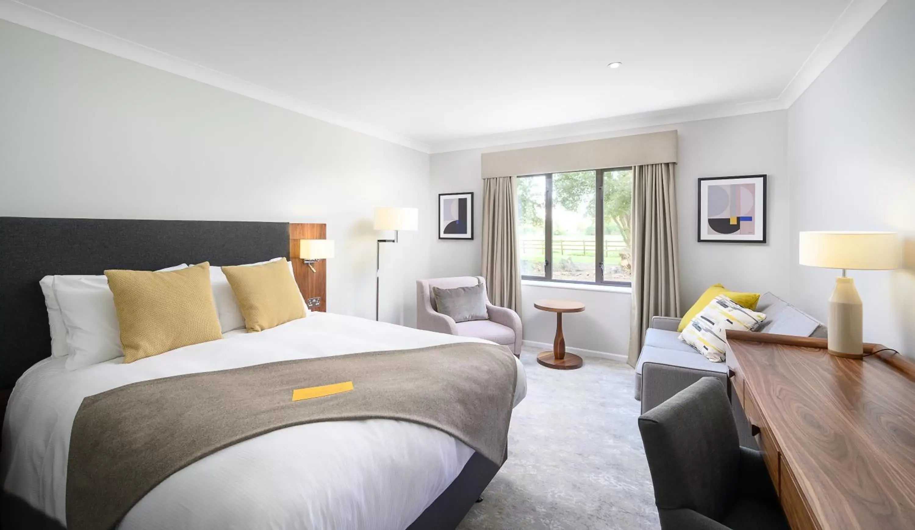 Standard Room in voco Oxford Spires by IHG Standard Room in voco Oxford Spires by IHG