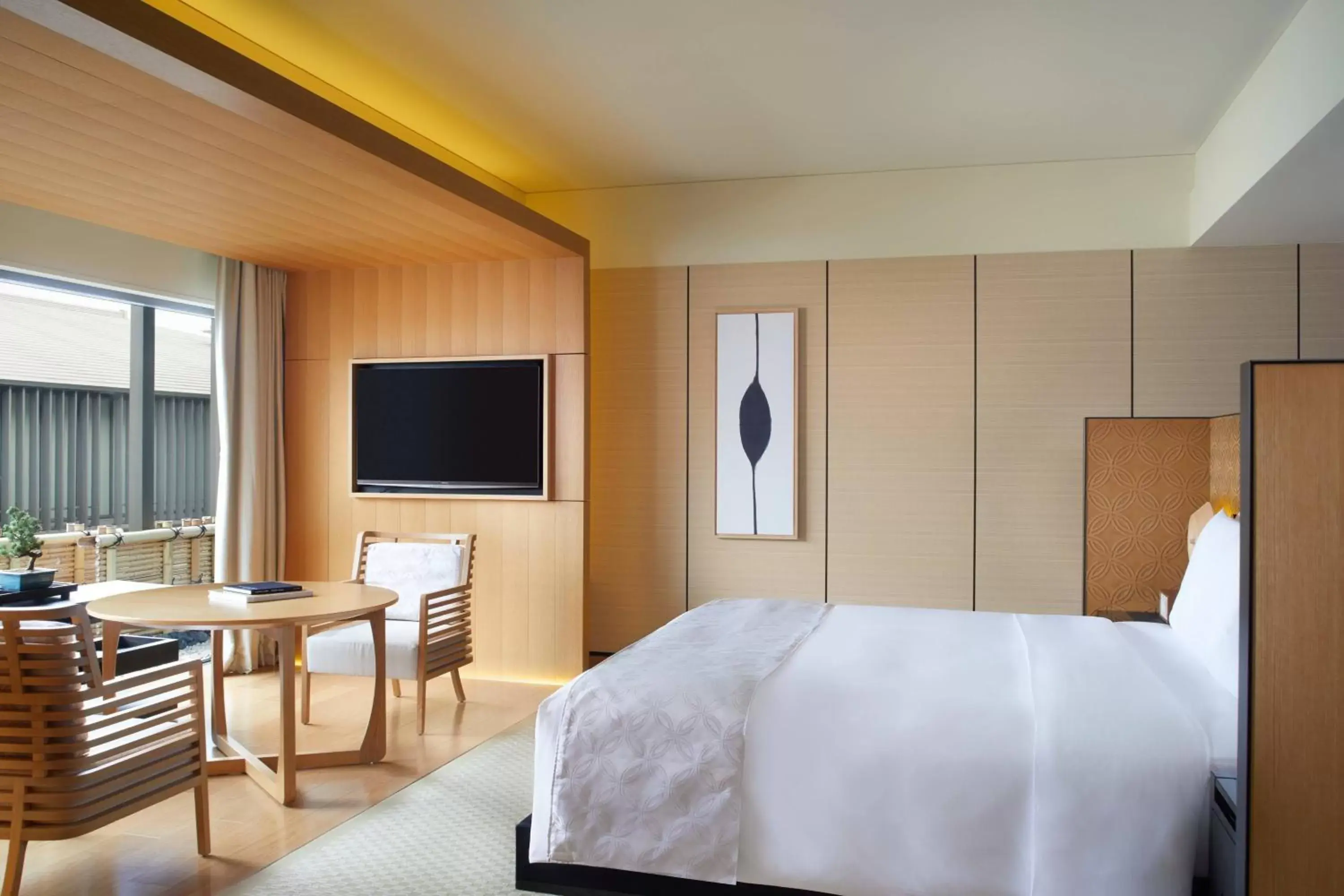 Photo of the whole room, Bed in The Ritz-Carlton Kyoto