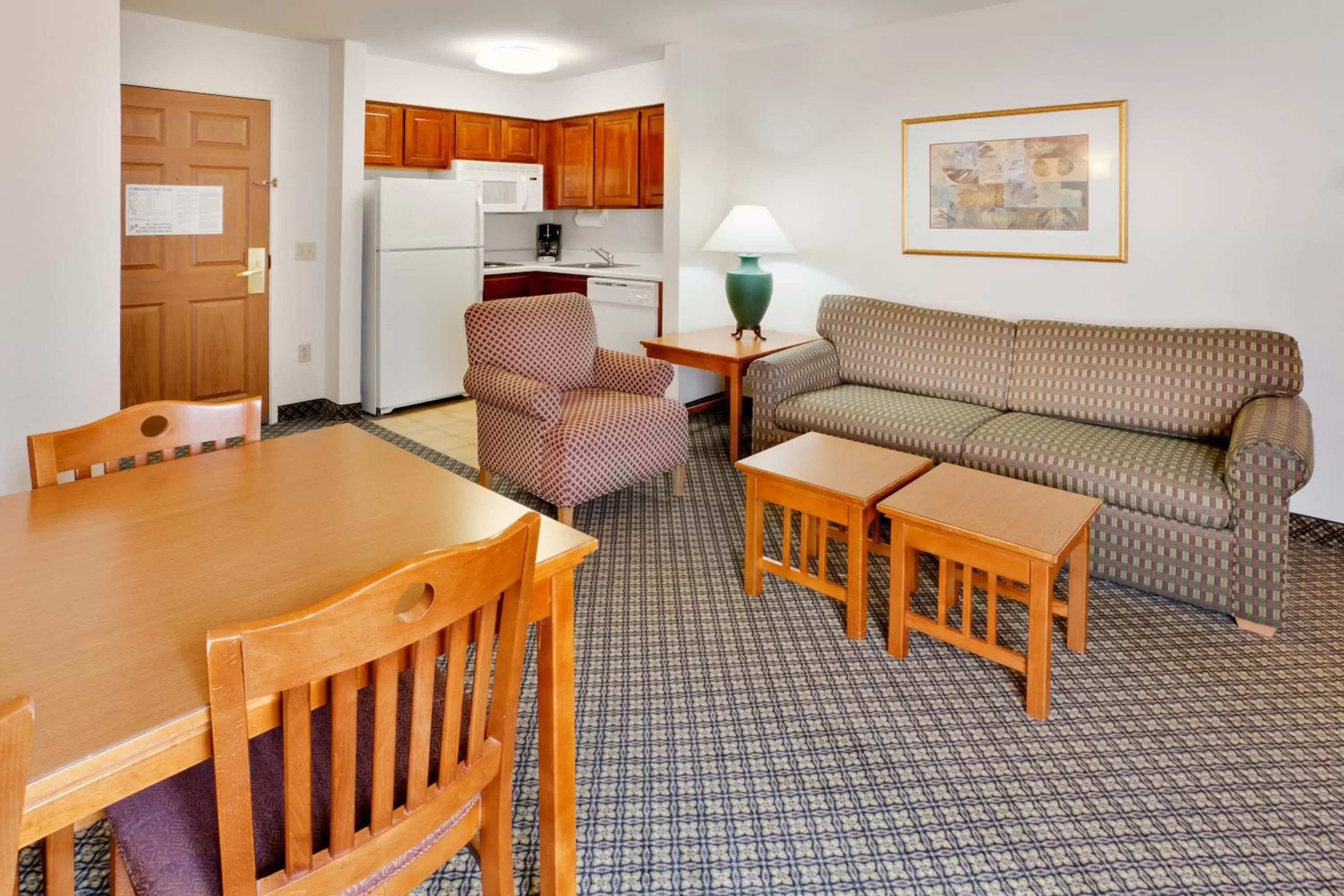 Photo of the whole room, Seating Area in Staybridge Suites Allentown Airport Lehigh Valley, an IHG Hotel