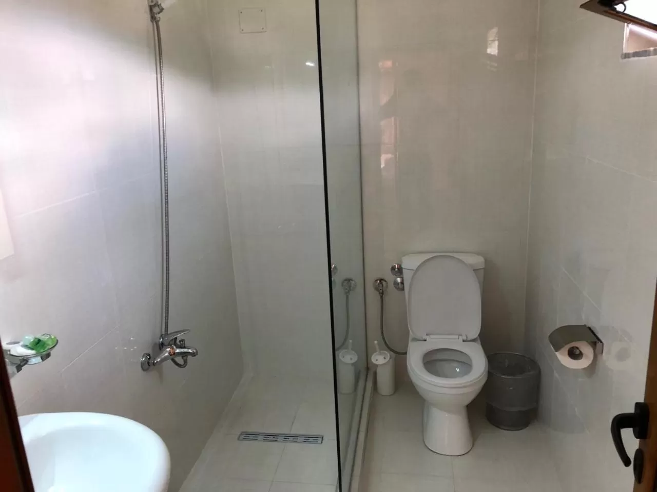 Bathroom in Hotel EDEA