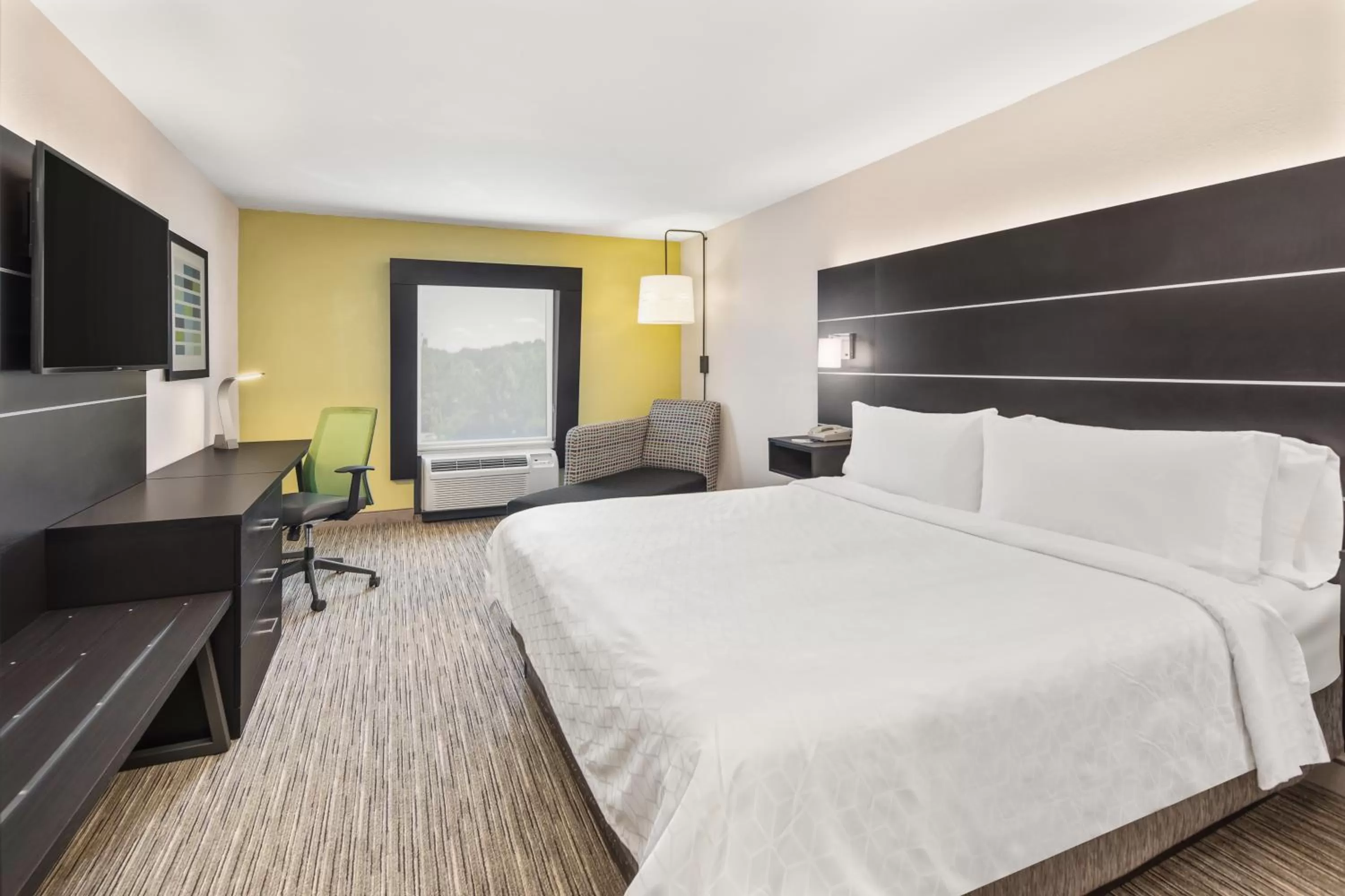 Bedroom, Bed in Holiday Inn Express Hotels & Suites Greenville-Spartanburg/Duncan by IHG