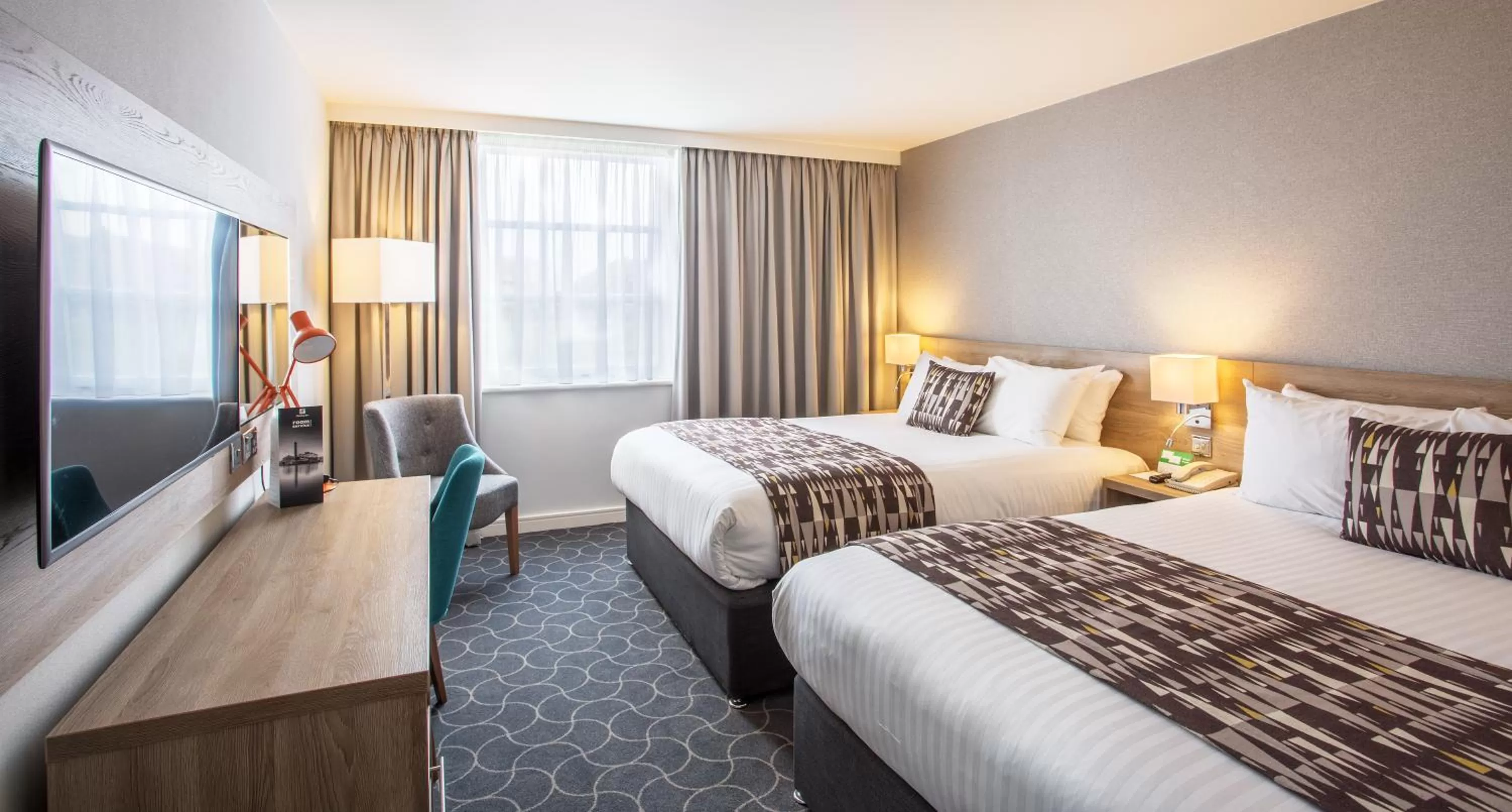 Restaurant/places to eat, Bed in Holiday Inn Ellesmere Port/Cheshire Oaks by IHG