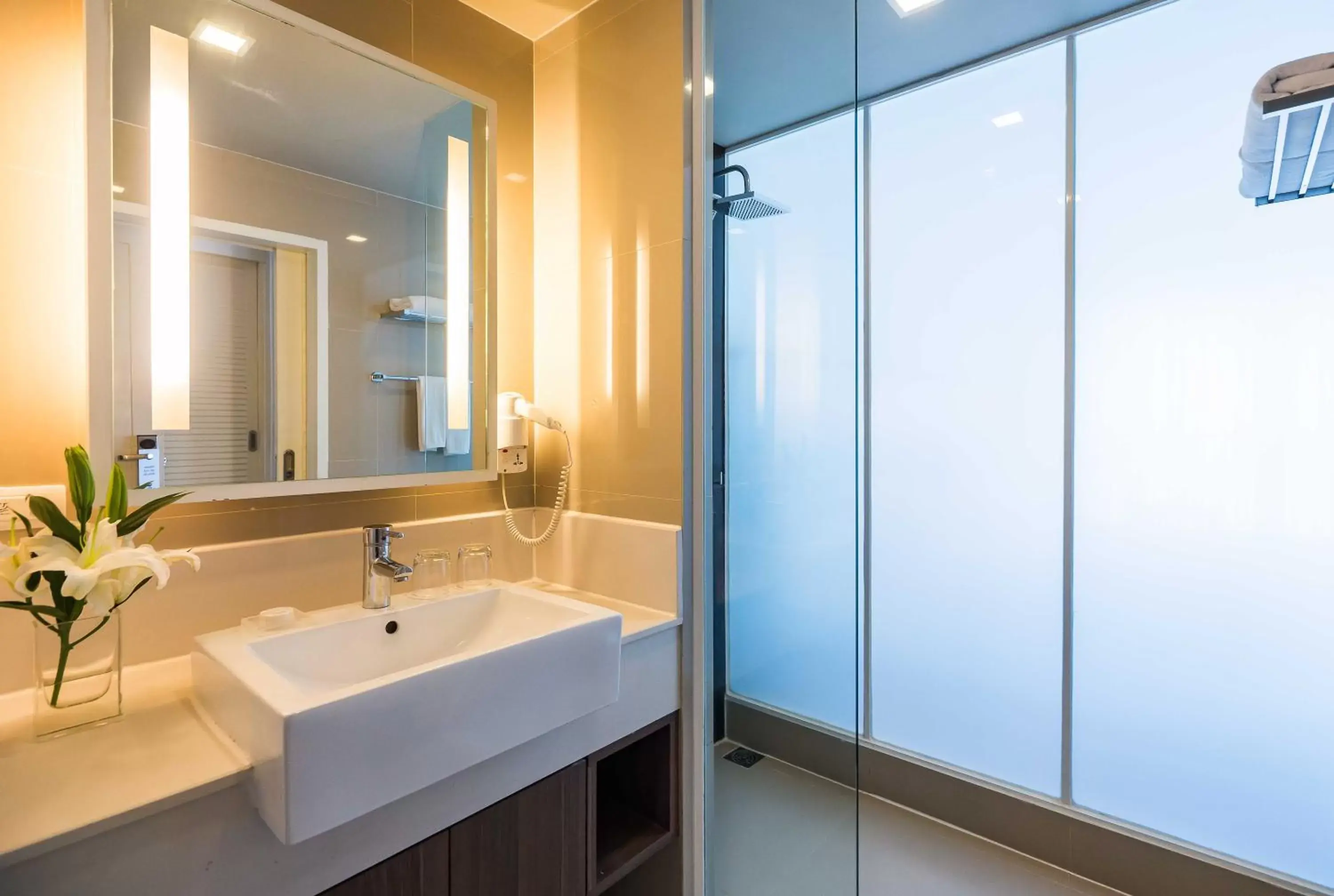 Bathroom in Best Western Patong Beach