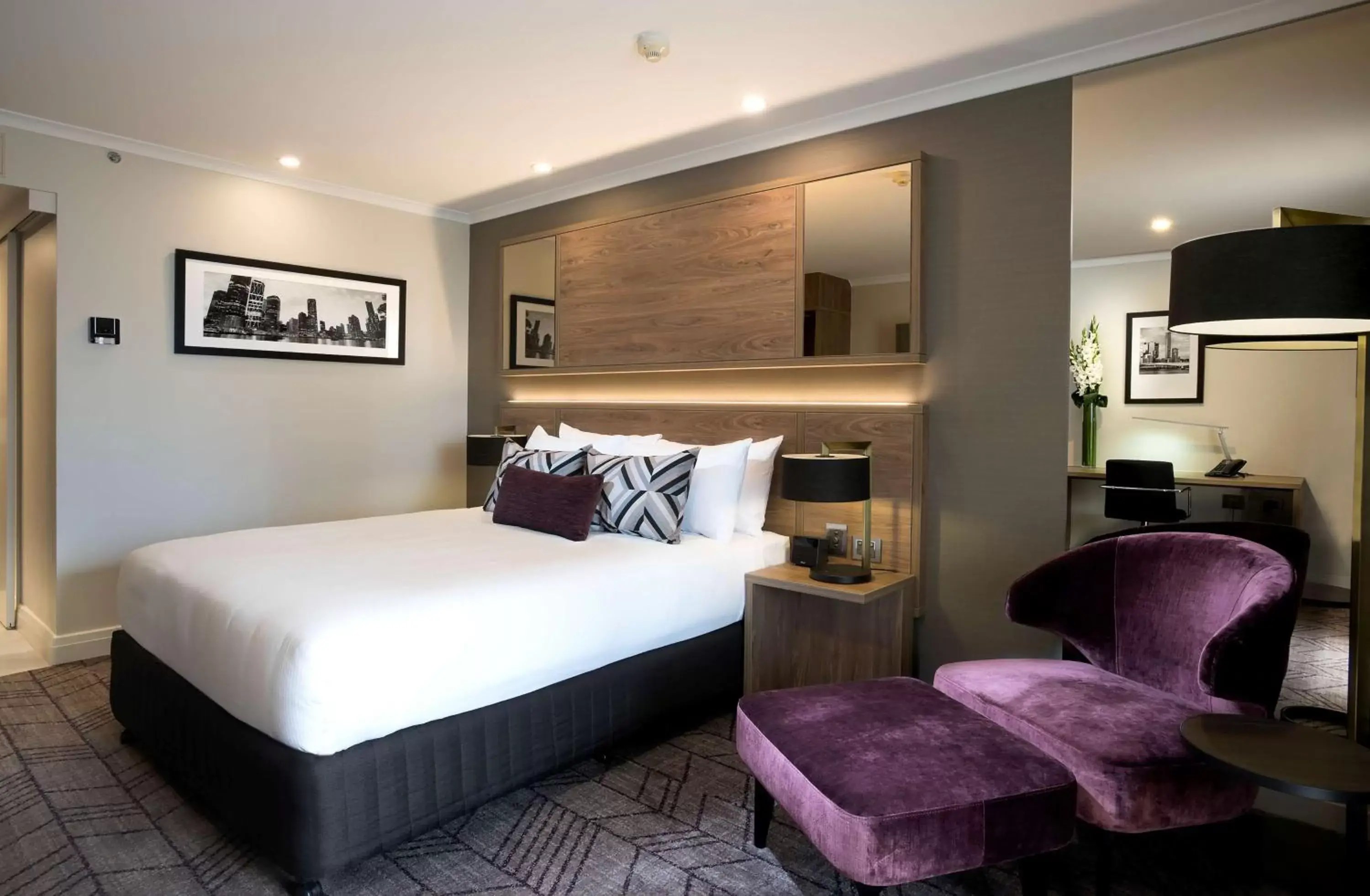 Photo of the whole room, Bed in Rydges South Bank Brisbane