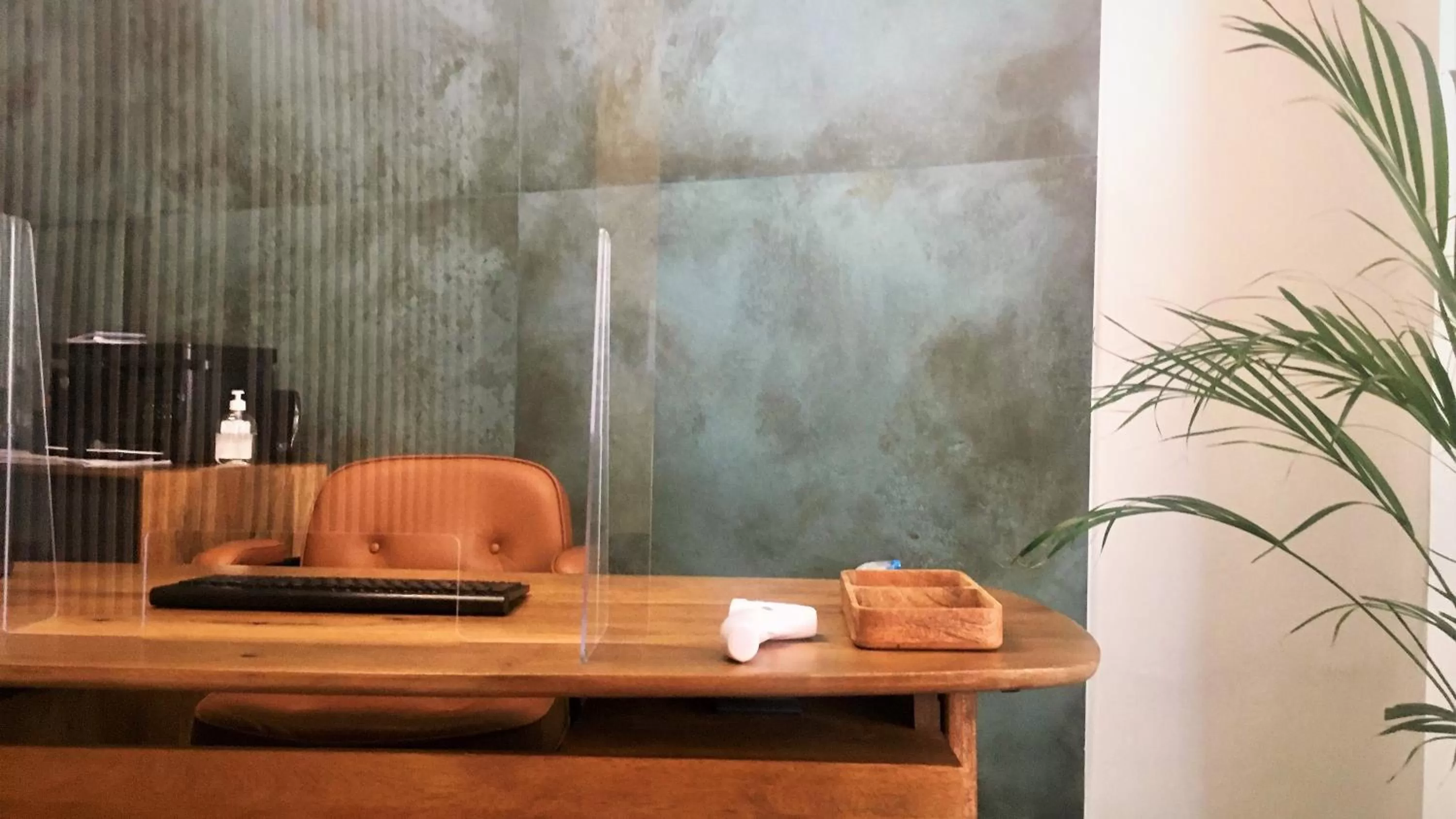 Property building in MD Modern Hotel - Jardines