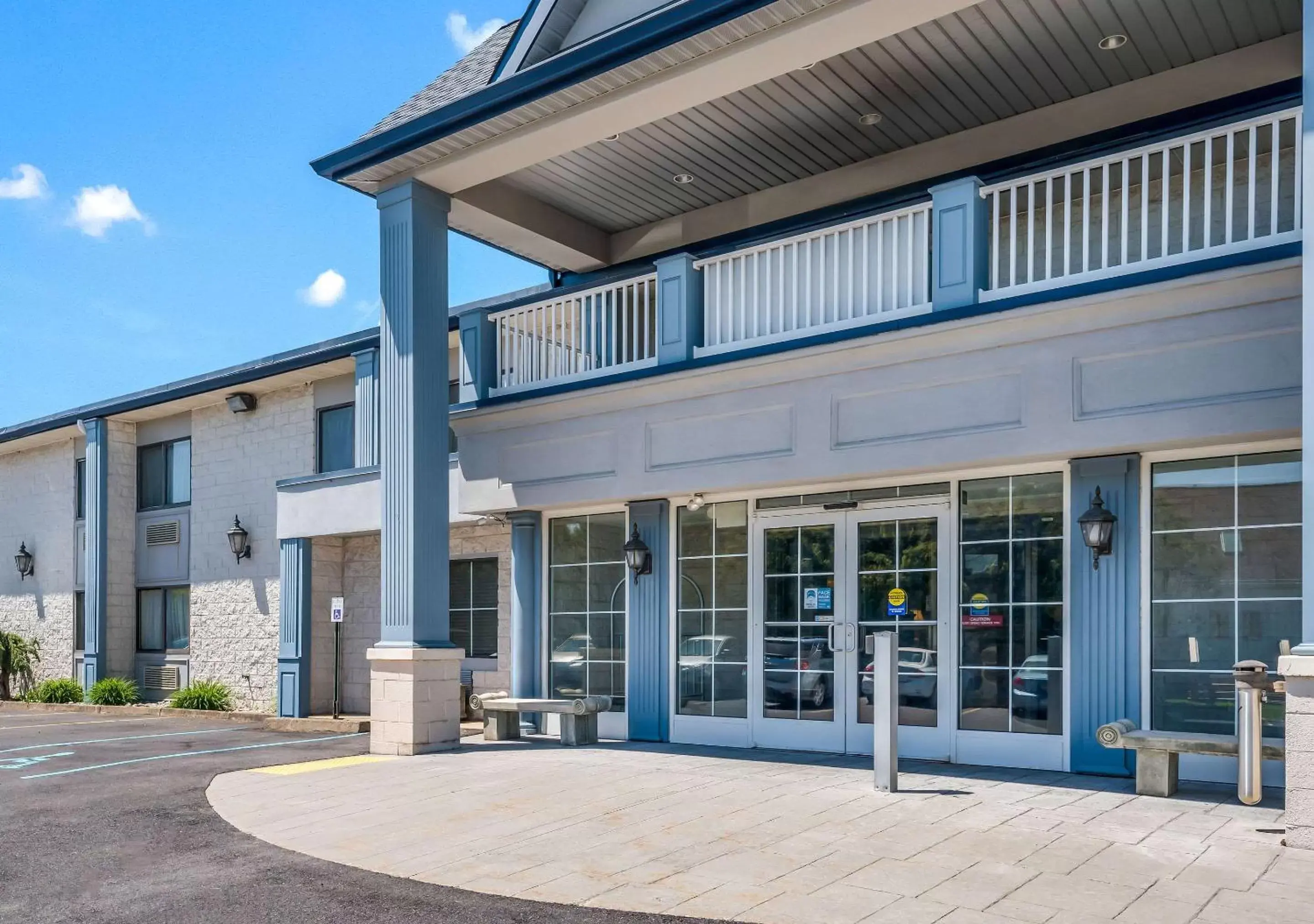 Property building in Econo Lodge Quakertown