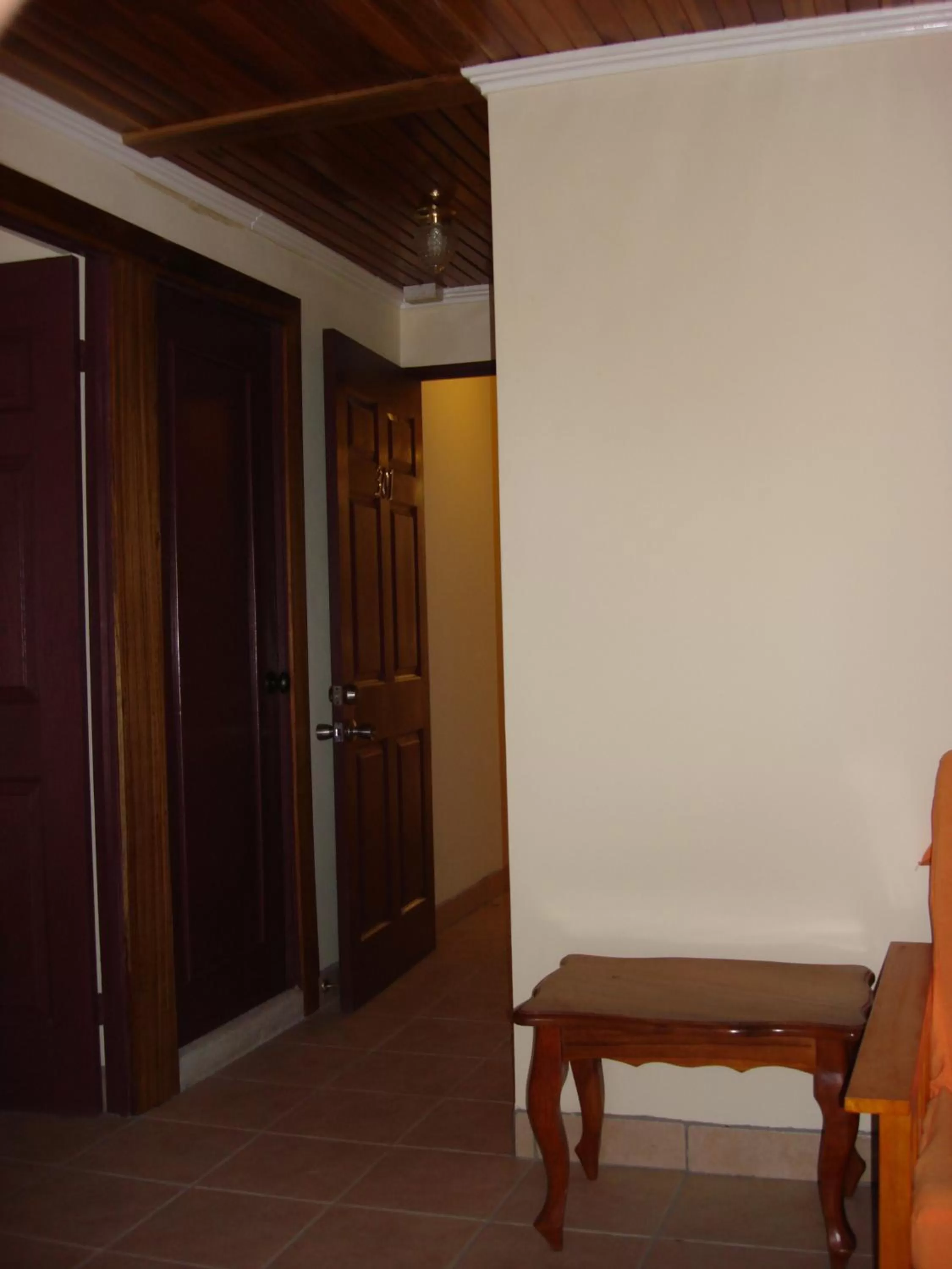 Area and facilities in Hotel La Guaria Inn & Suites