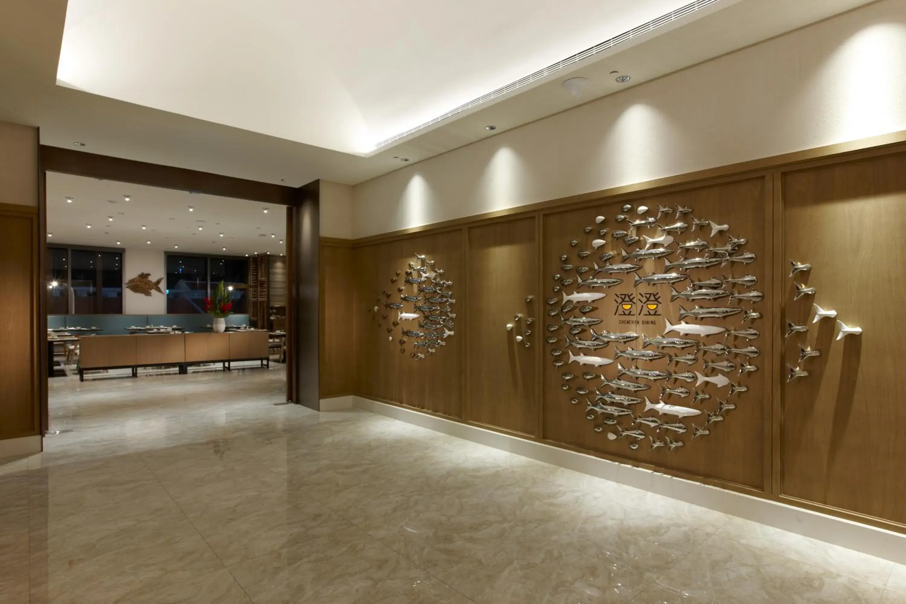 Restaurant/places to eat, Lobby/Reception in Discovery Hotel