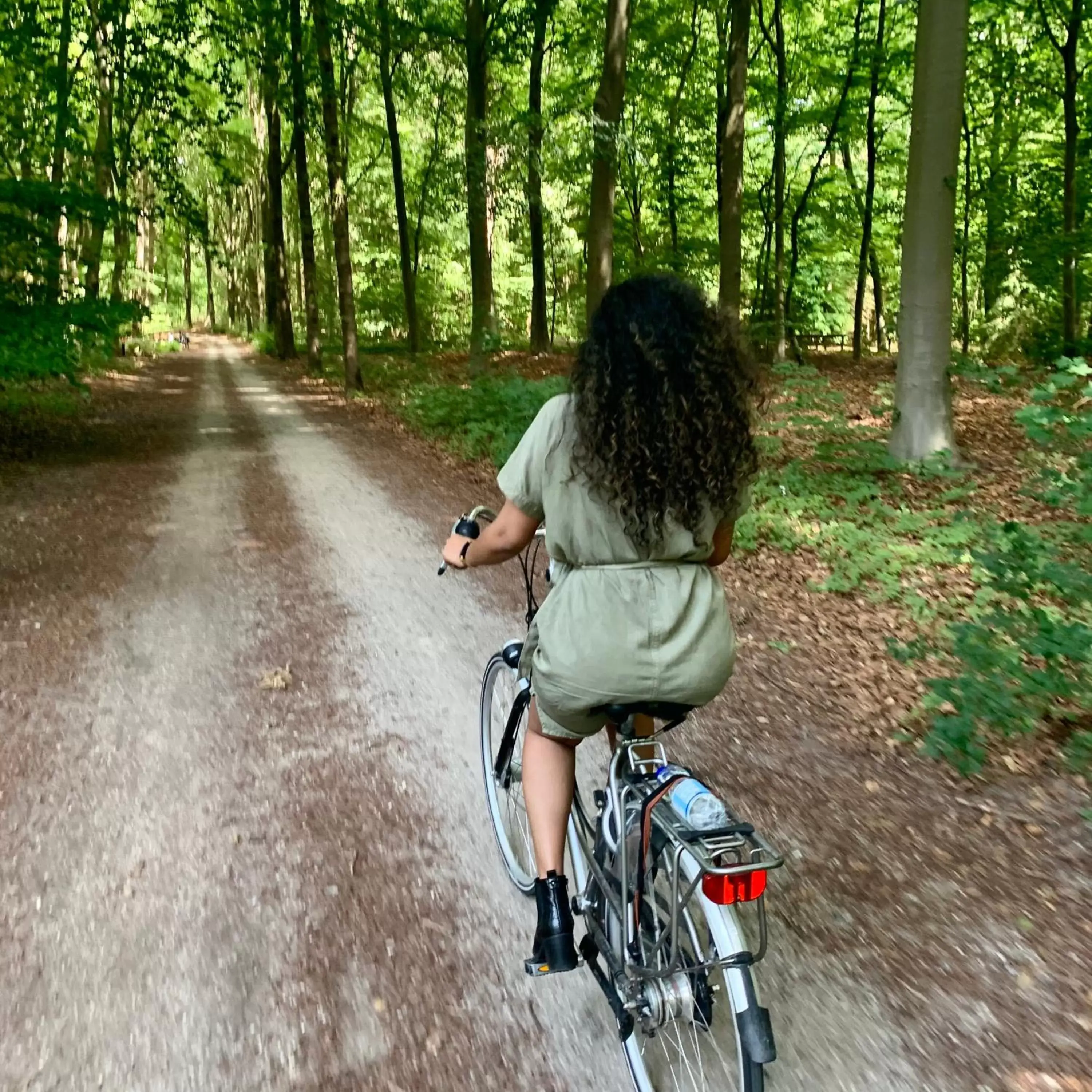 Cycling in Buitenplaats de Bergse Bossen