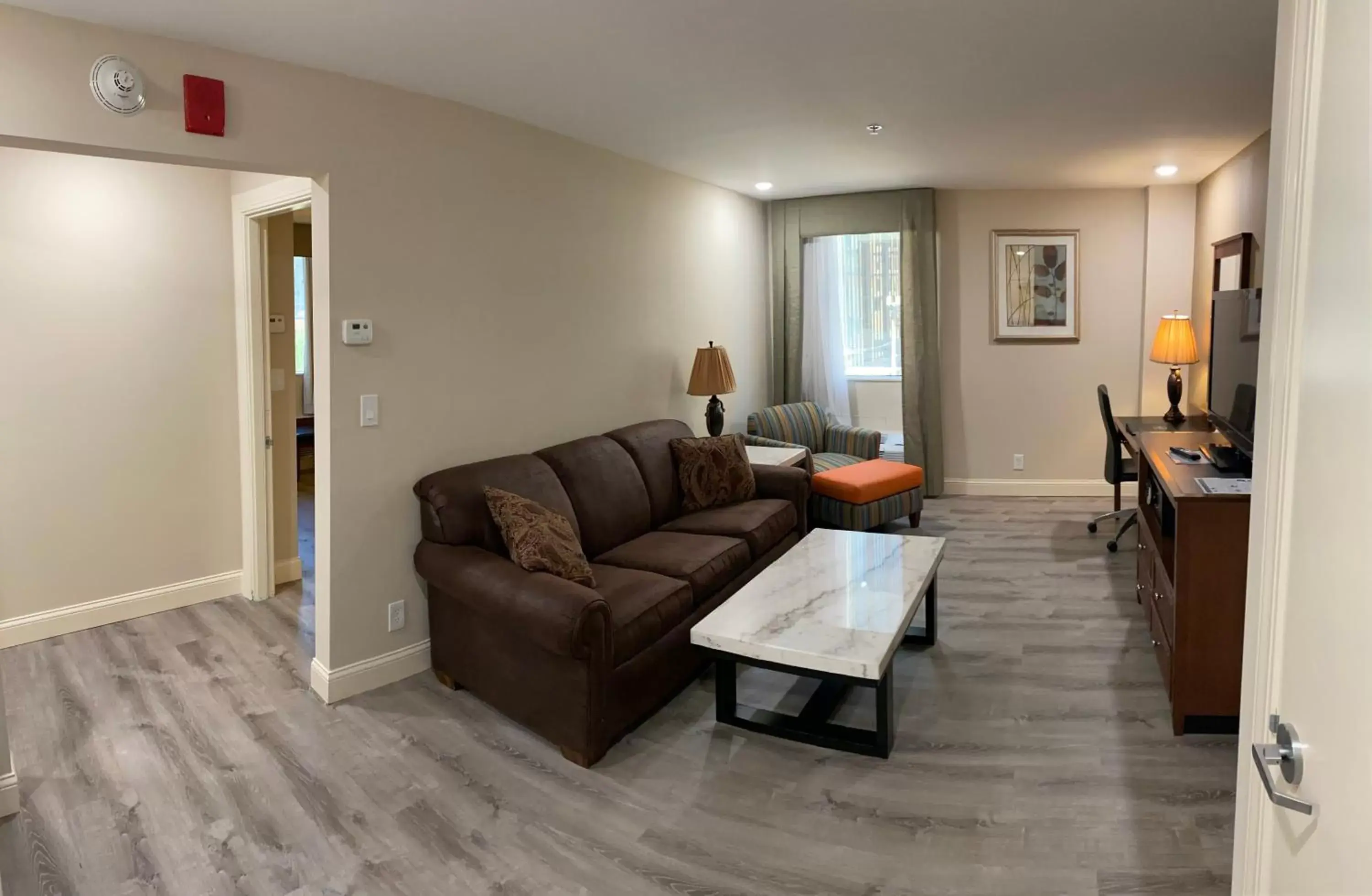 Living room, Seating Area in Clayton Plaza Hotel & Extended Stay