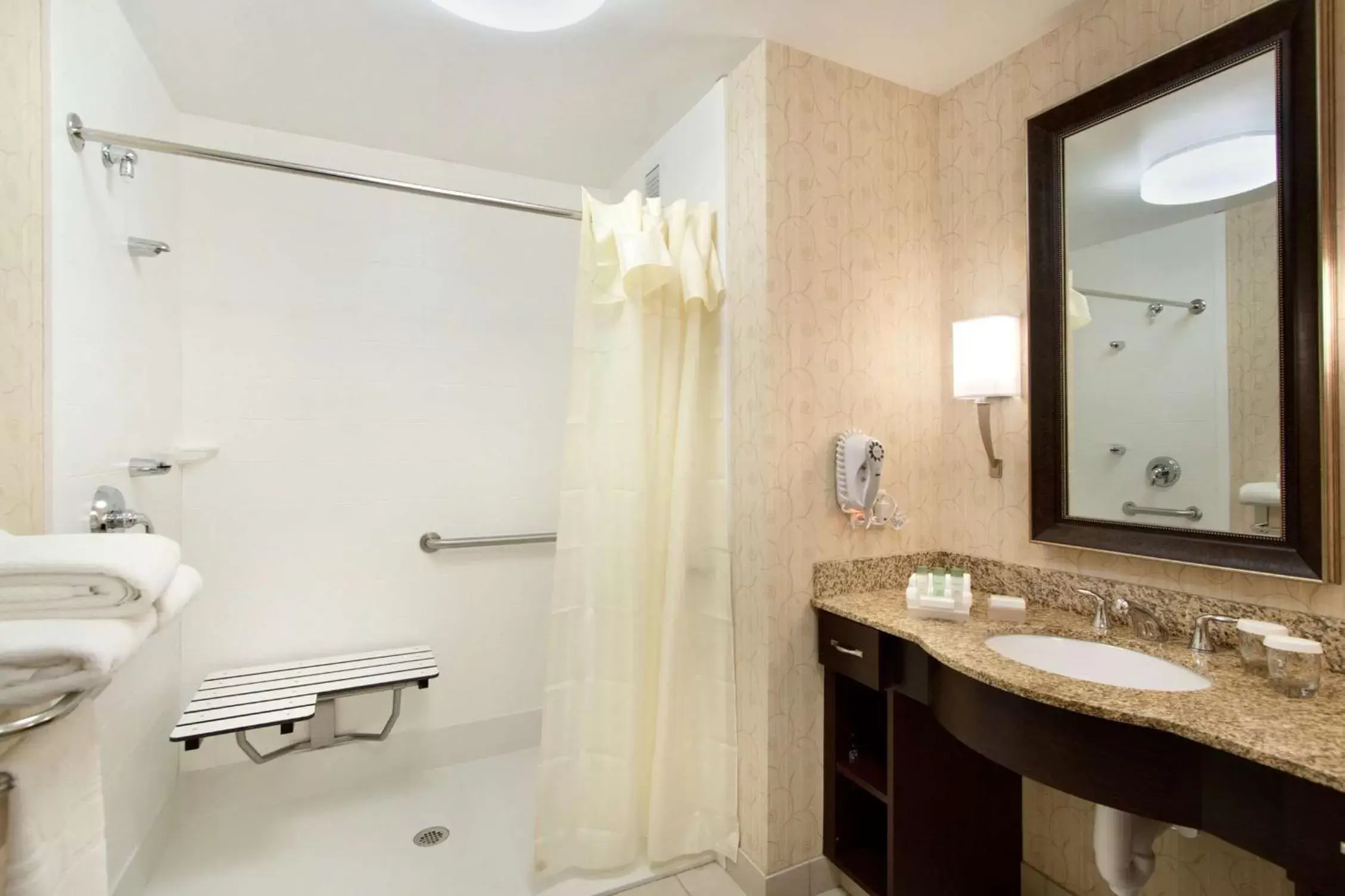 Bathroom in Homewood Suites by Hilton Rochester/Greece, NY