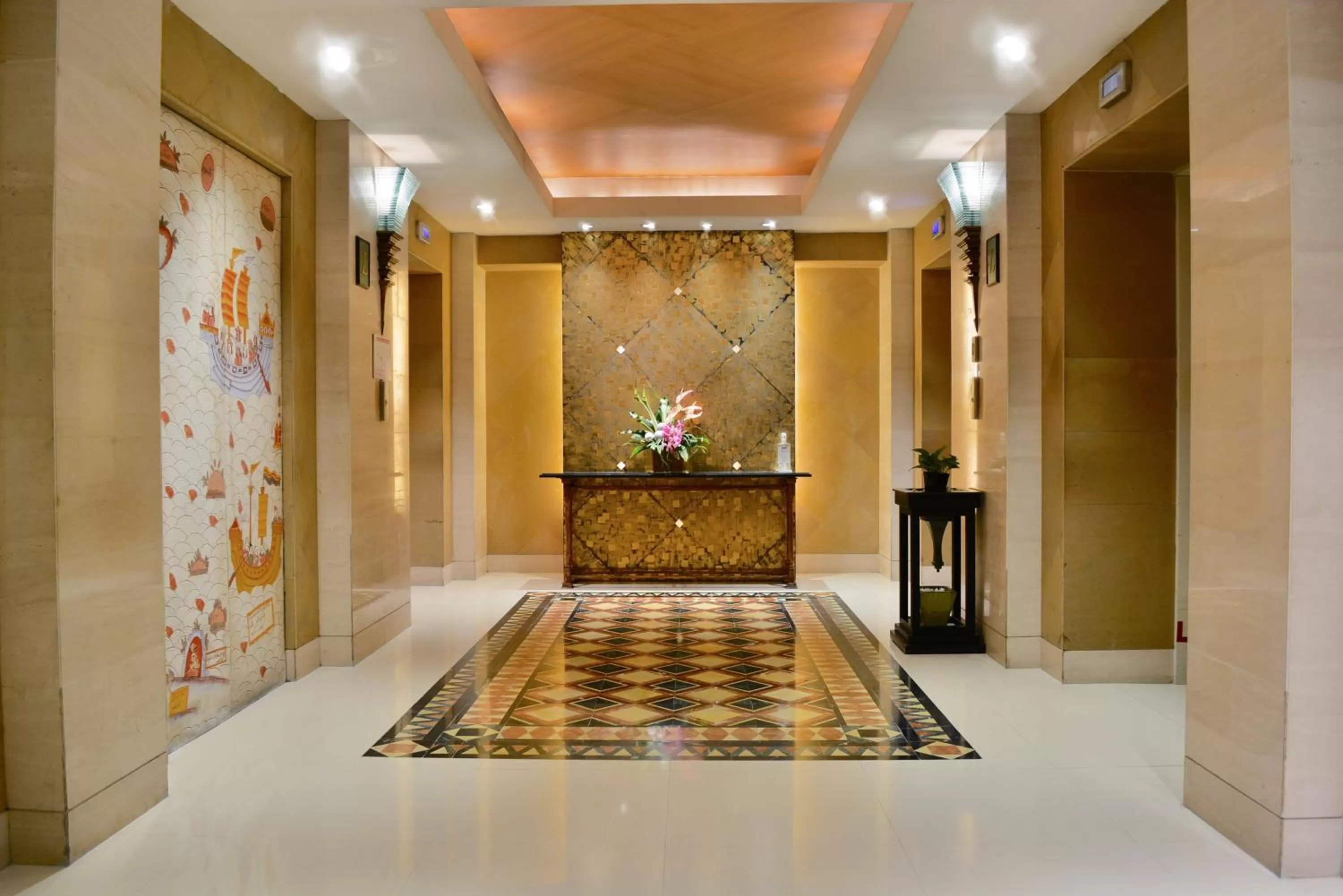 Lobby or reception in Rama Gardens Hotel Bangkok