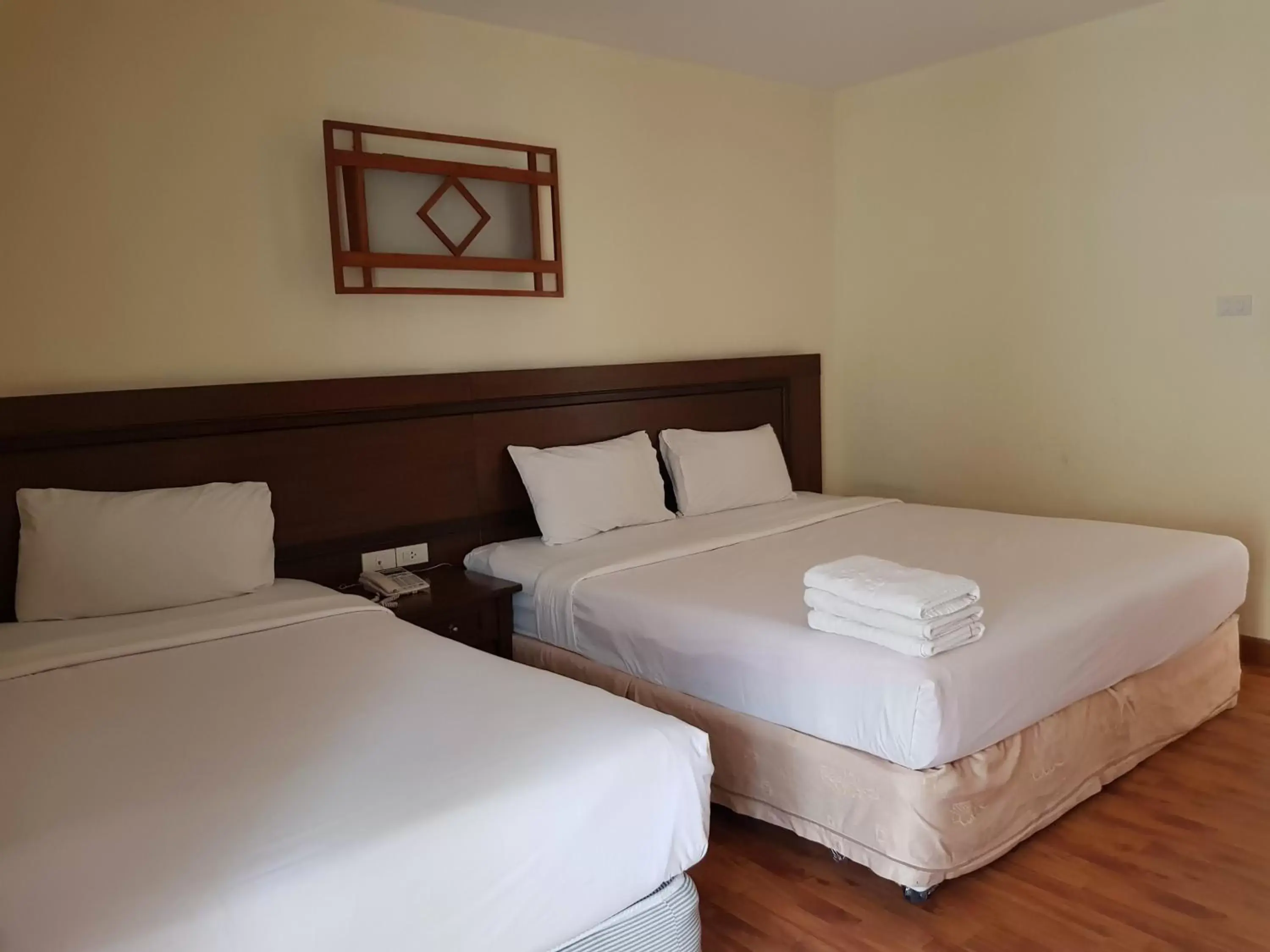 Bed in Pangviman Place Resotel SHA Plus