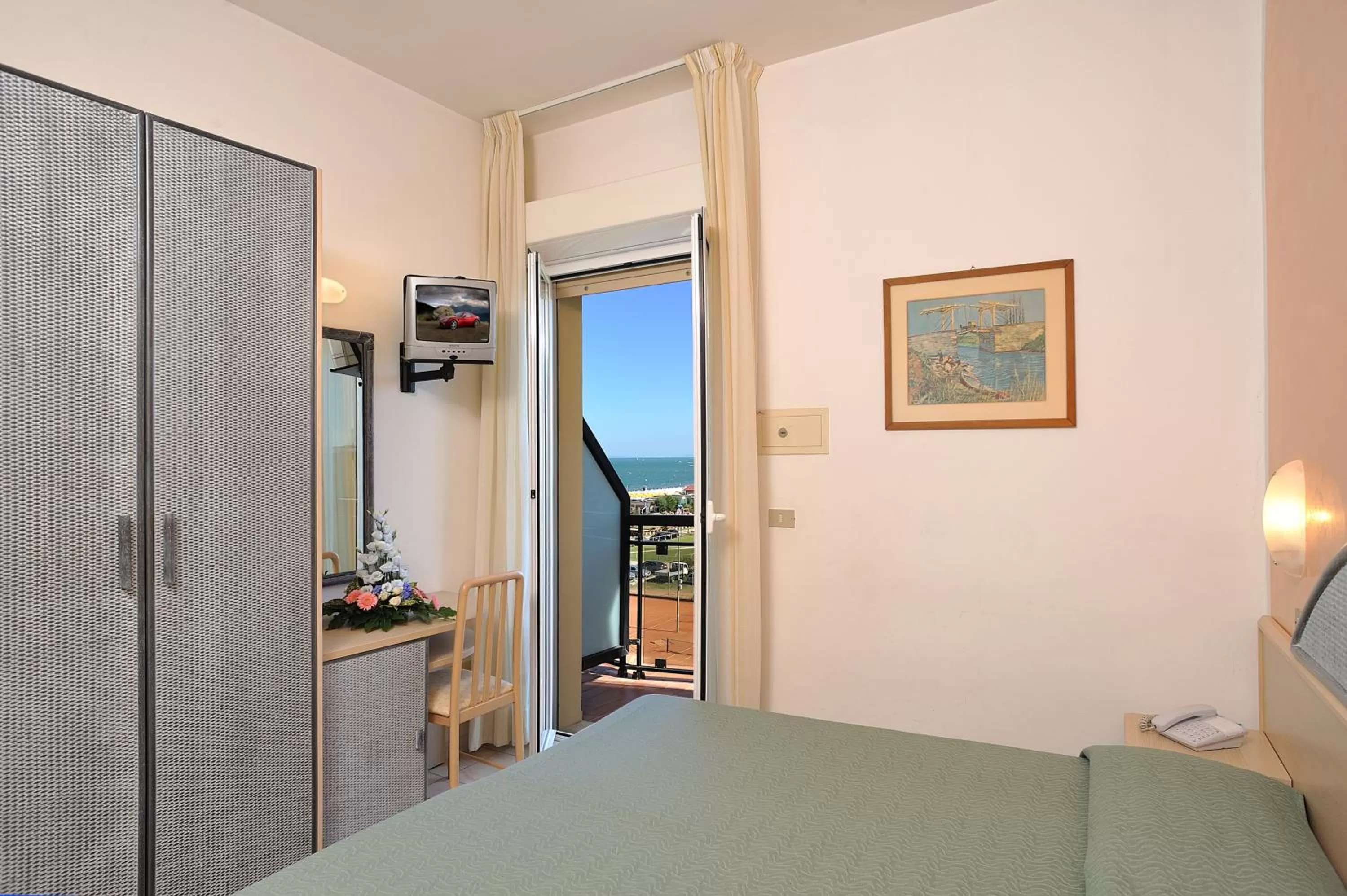 Photo of the whole room, Bed in Hotel Ausonia