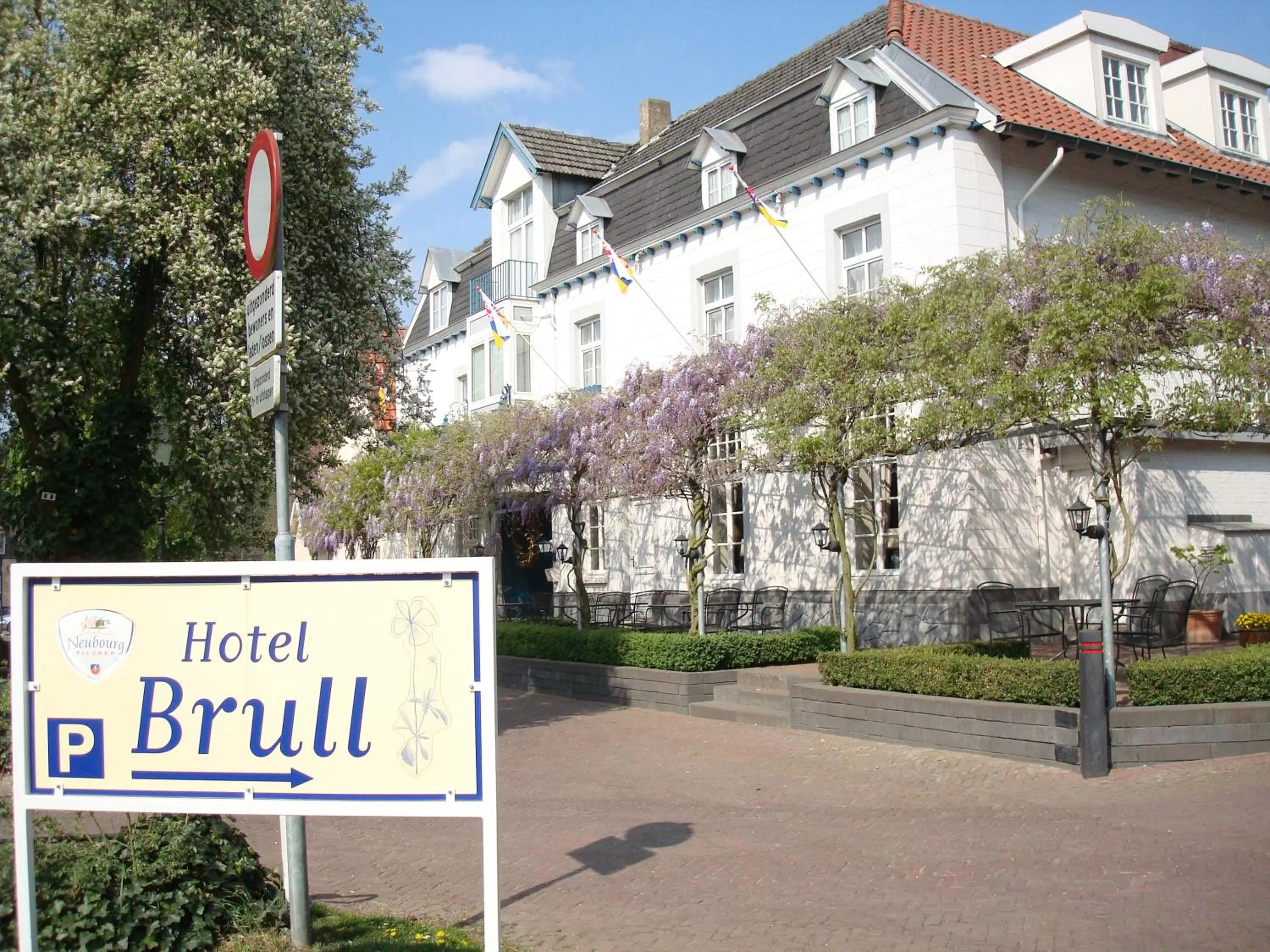 Property building in Hotel Brull