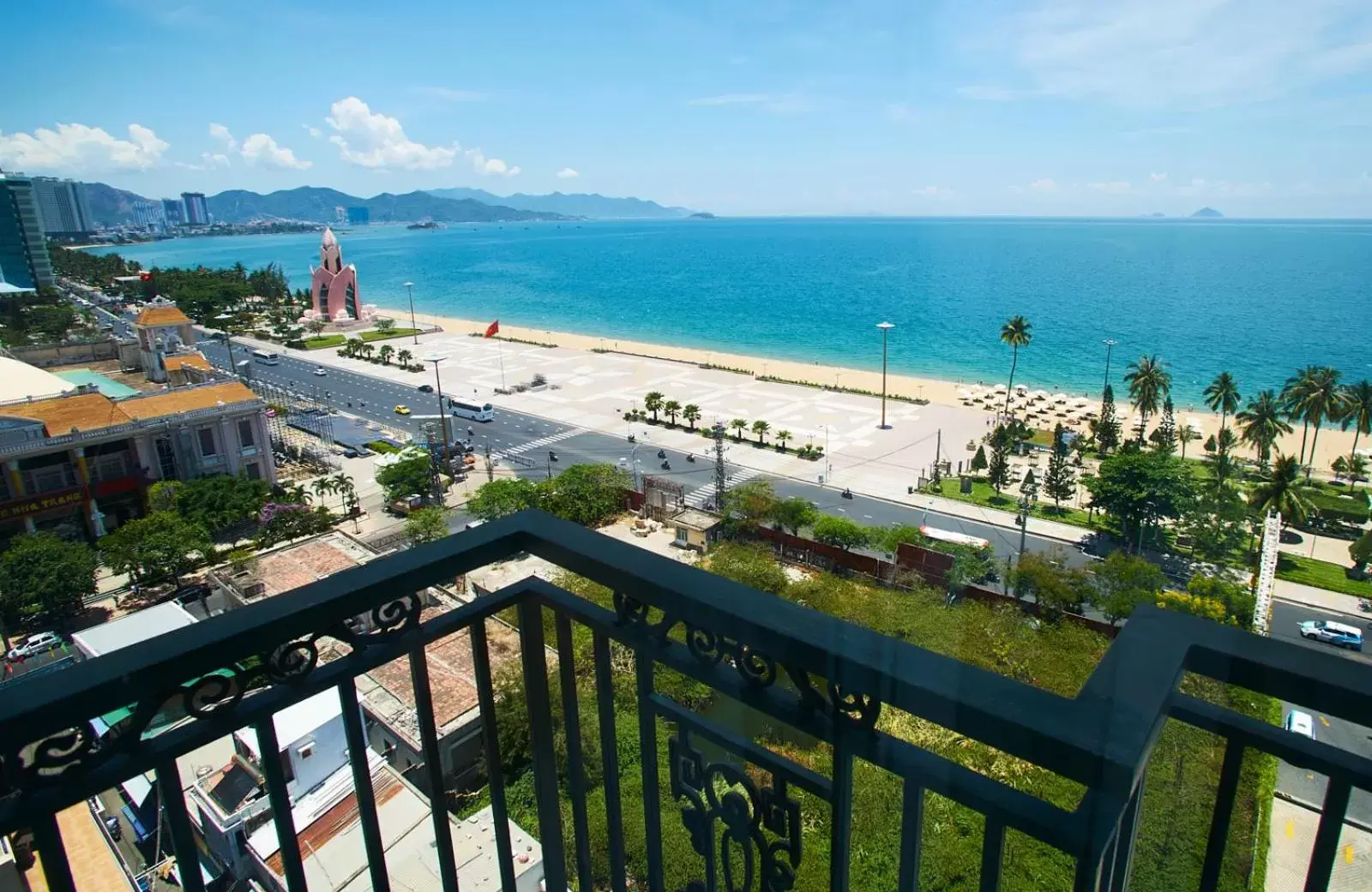 Balcony/Terrace, Sea View in Boss Hotel