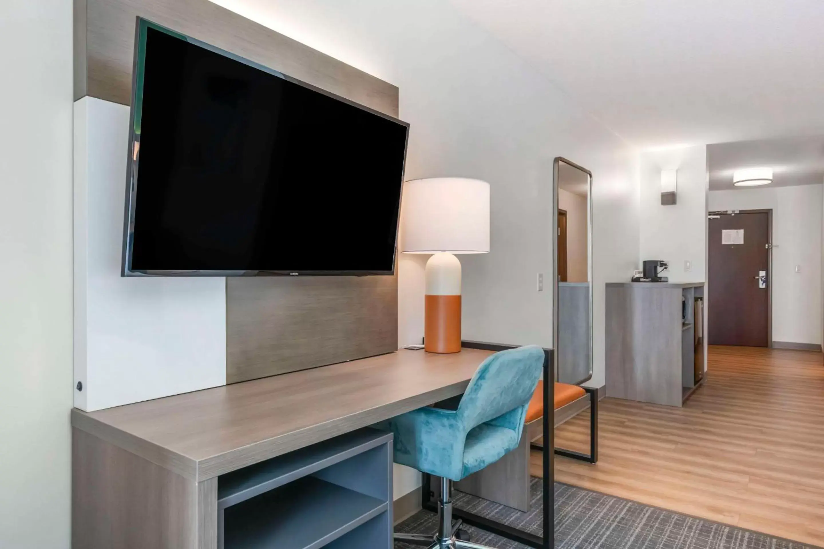 Bedroom in Comfort Suites Conference Center Rapid City Bedroom in Comfort Suites Conference Center Rapid City