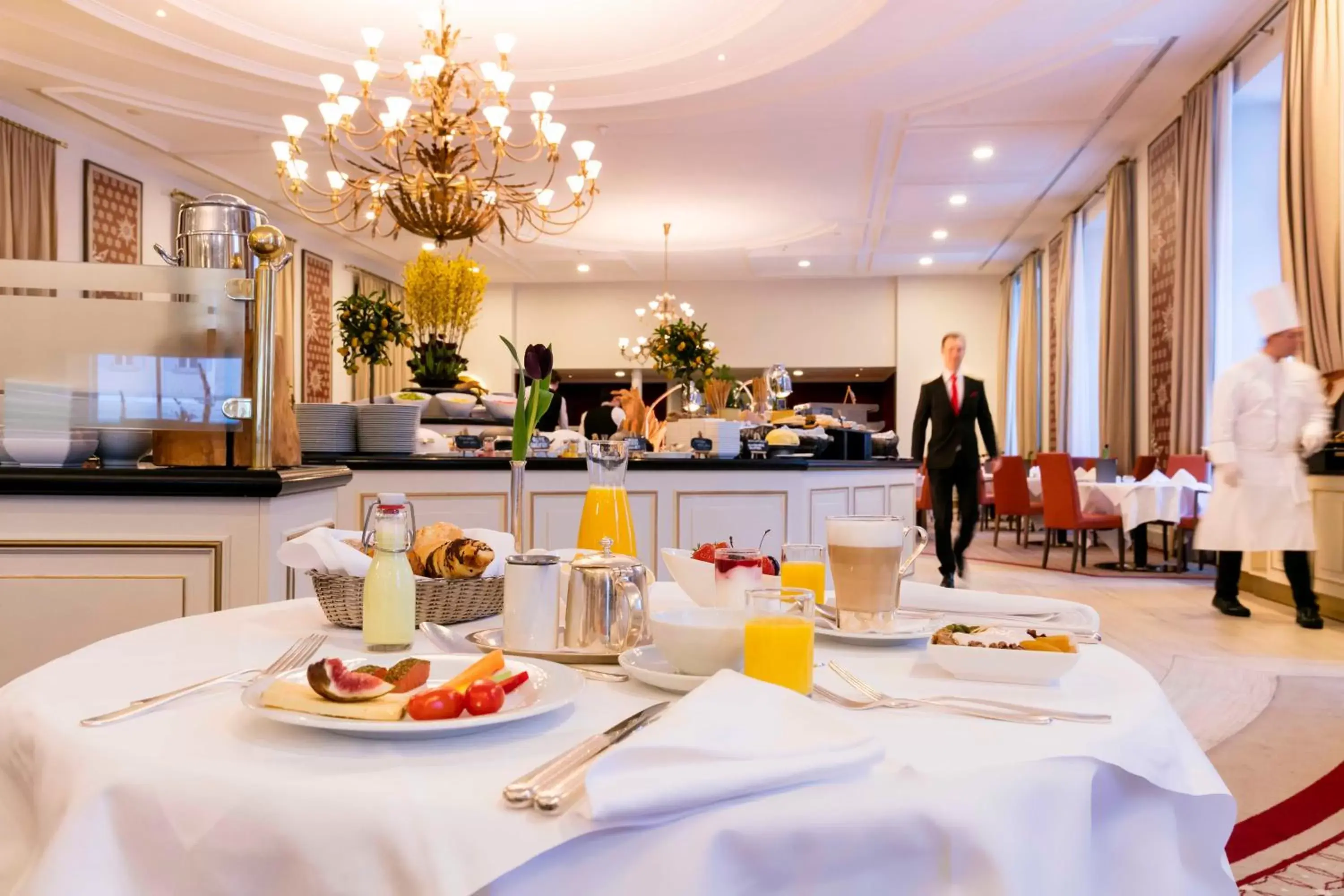 Buffet breakfast, Restaurant/Places to Eat in Grand Hotel des Bains Kempinski