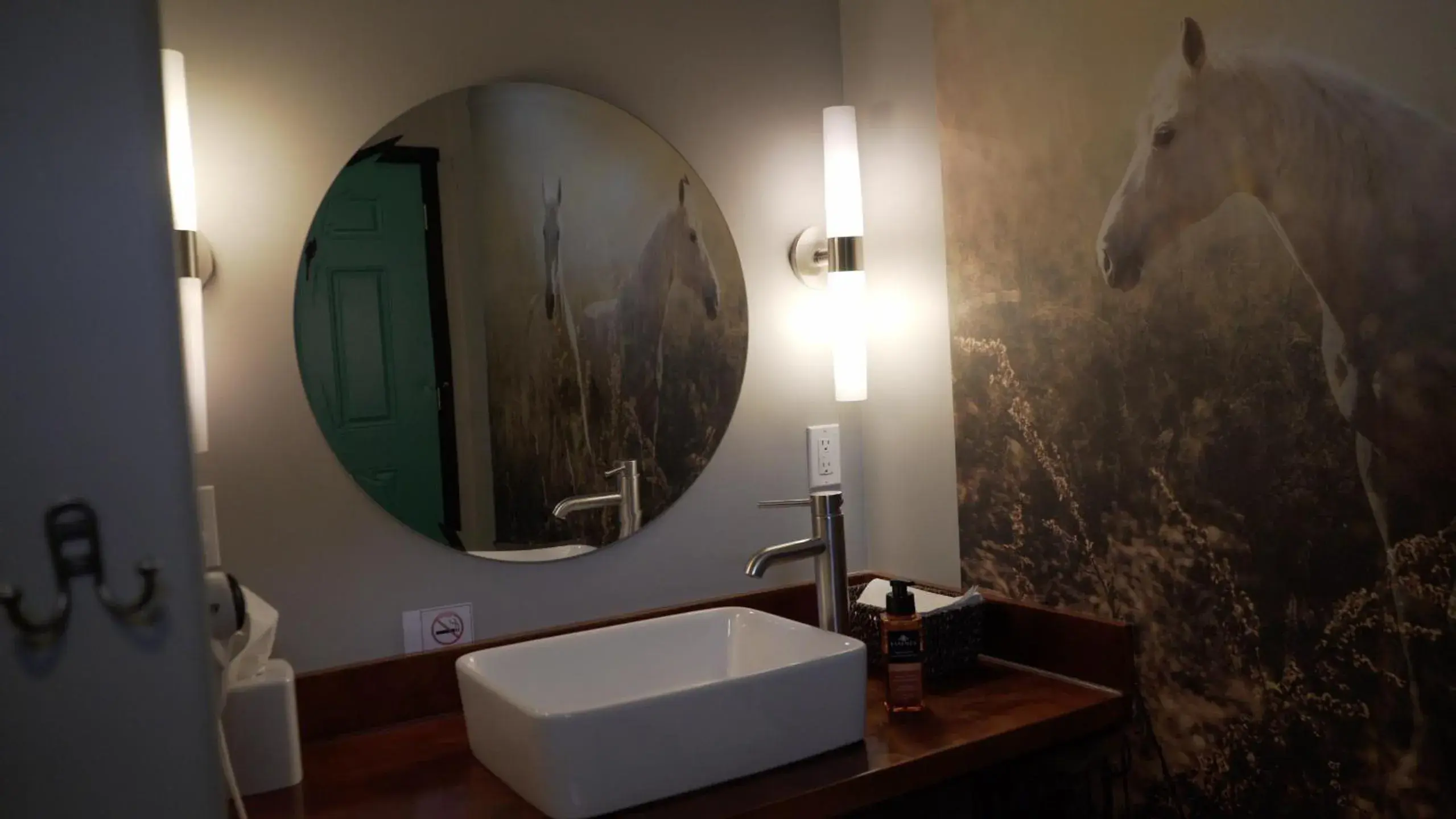 Public Bath, Bathroom in Dreamcatcher Tipi Hotel