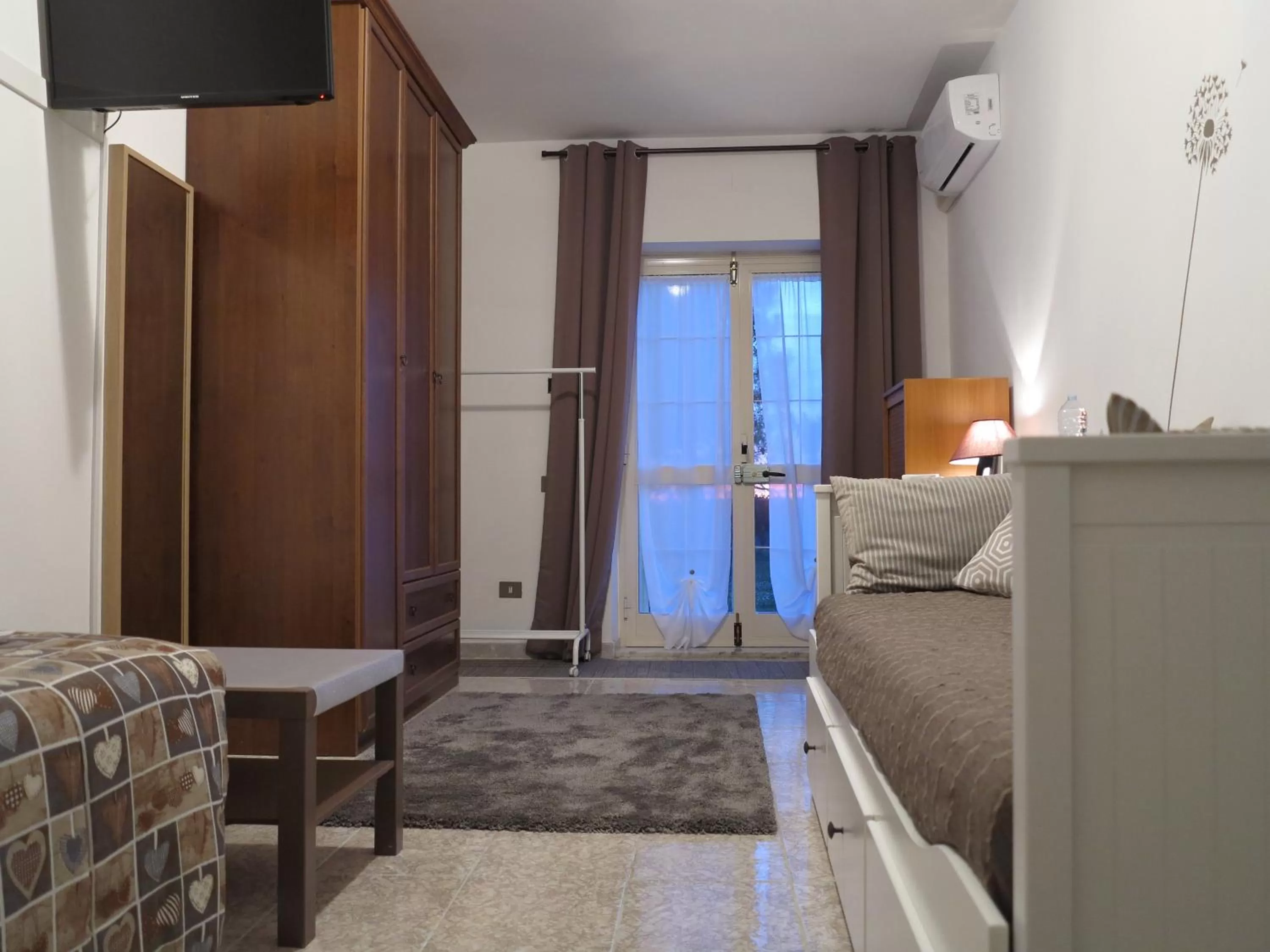 Bed in BiancoCancello