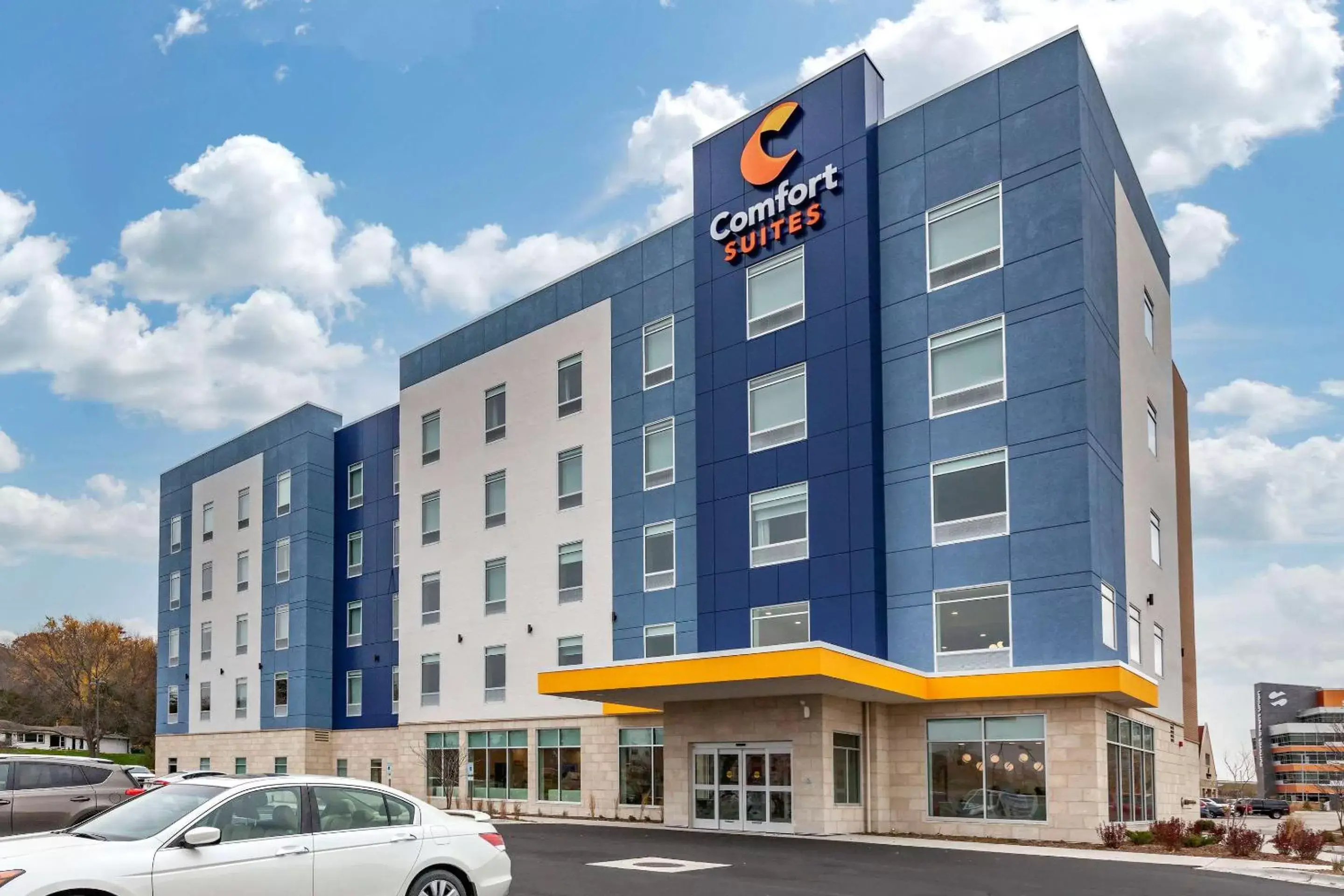 Property Building in Comfort Suites Cottage Grove - Madison