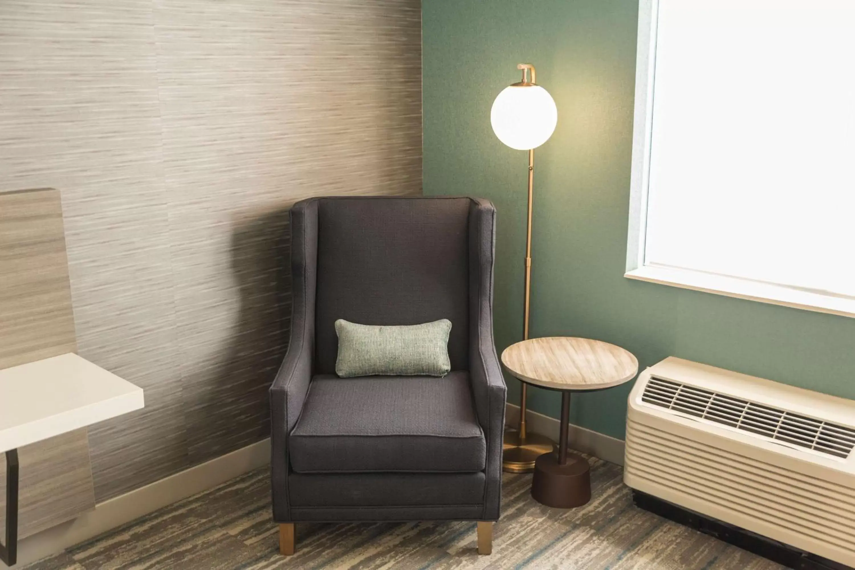 Living room, Seating Area in Hilton Garden Inn Montebello / Los Angeles