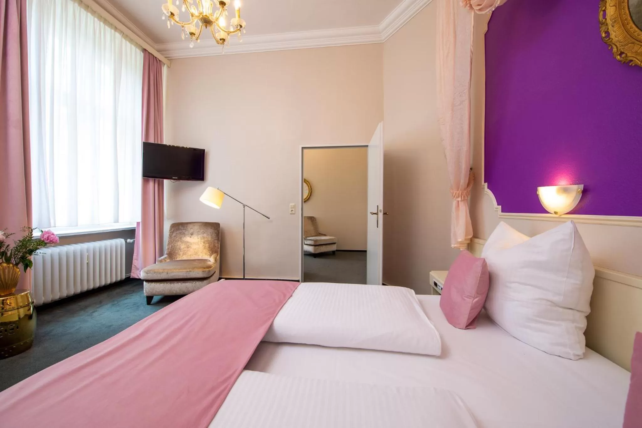 Bed in W22 Hotel am Kurfürstendamm