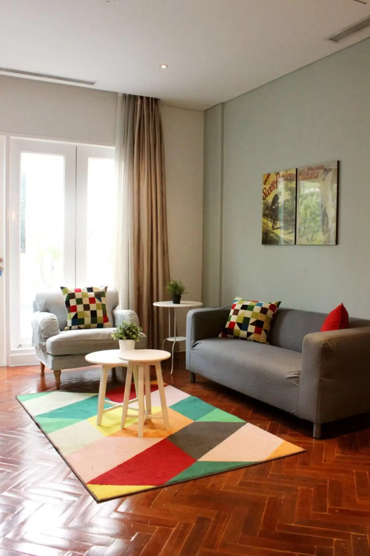 Living room, Seating Area in White Tree Residence