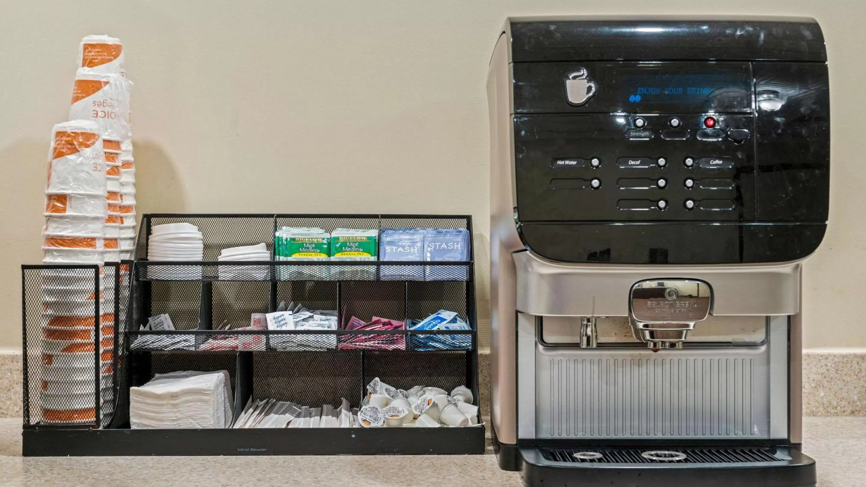 Breakfast in Clarion Hotel & Suites Fairbanks near Ft Wainwright