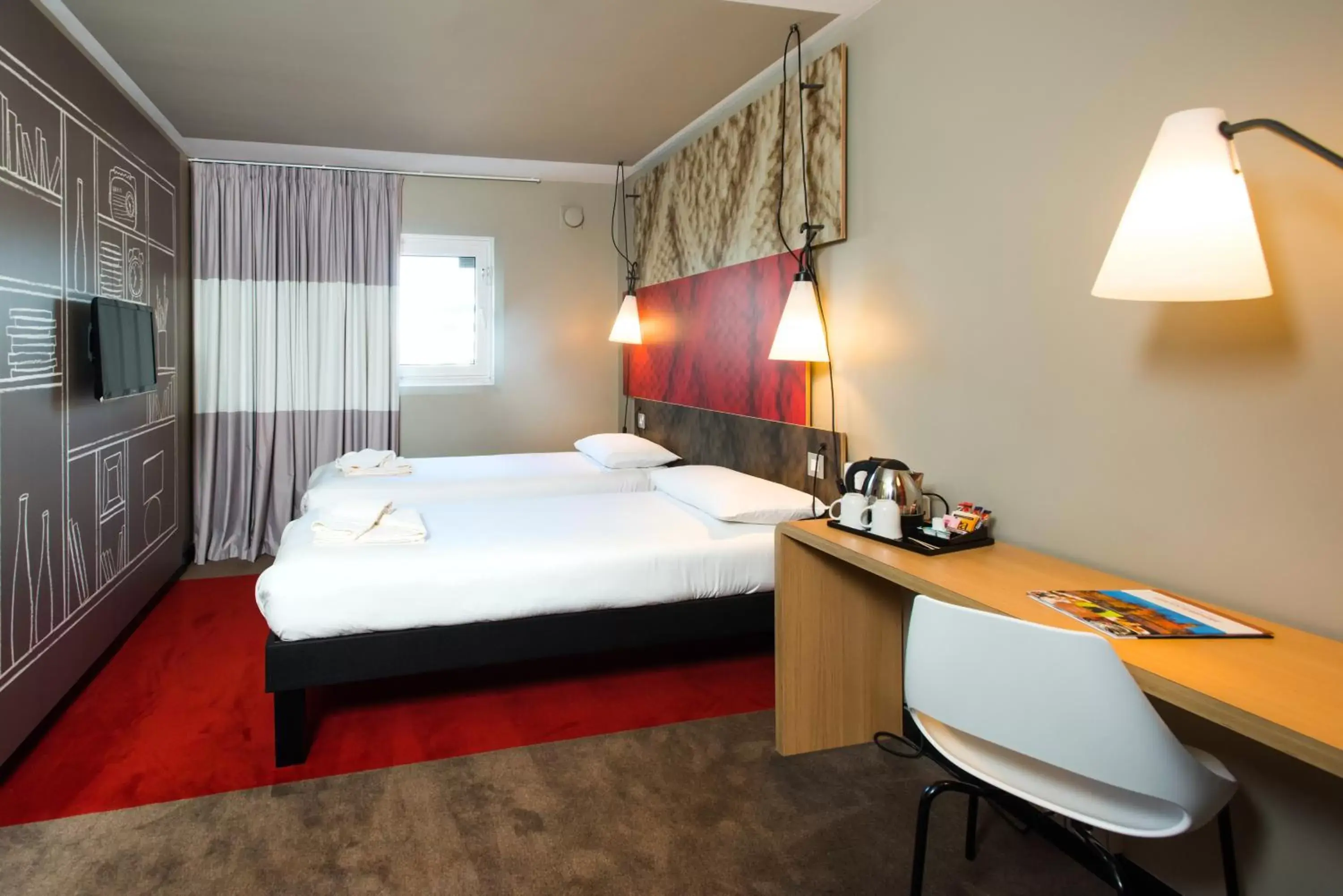 Photo of the whole room, Bed in ibis Leicester