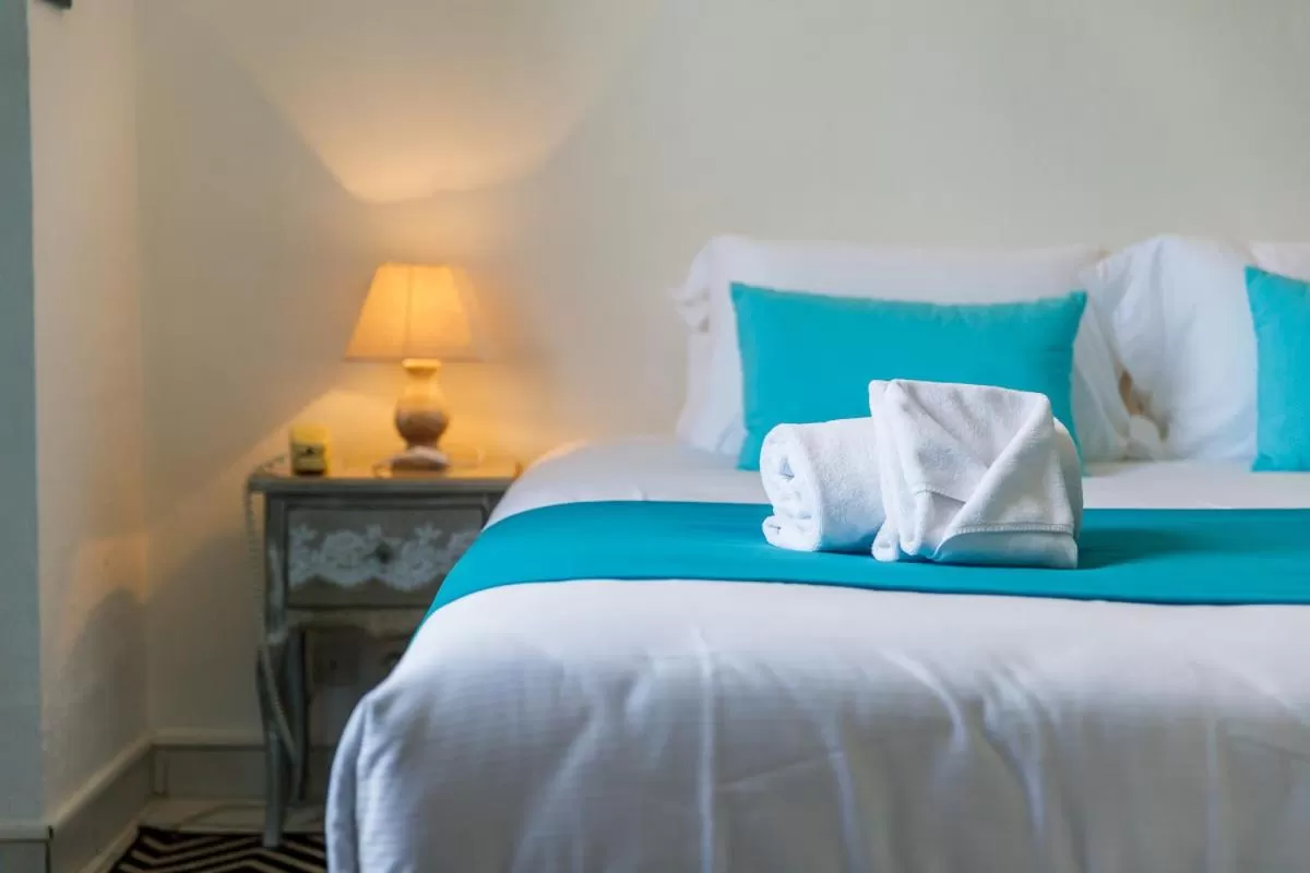 Bed in Hôtel Les Liserons de Mougins