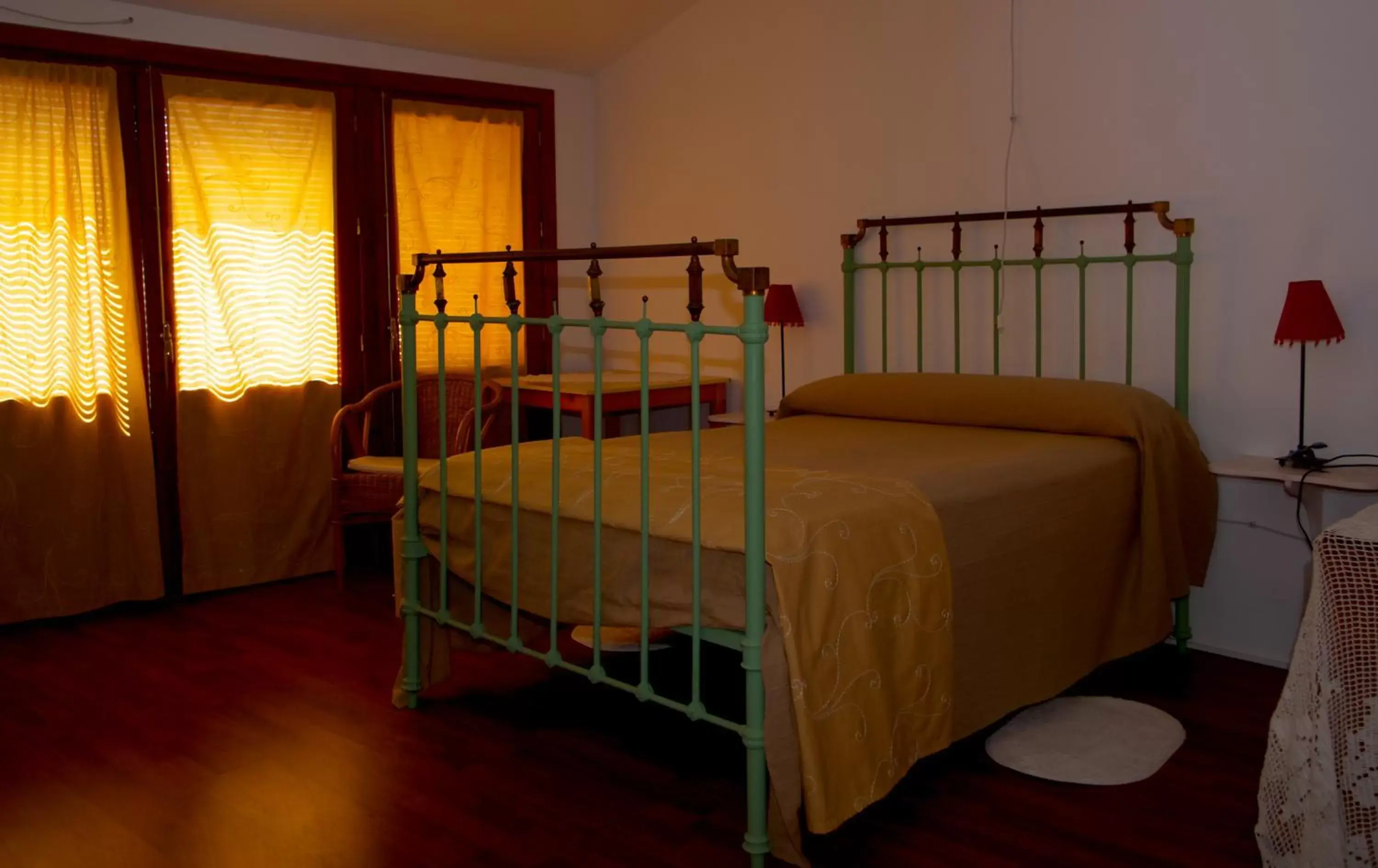 Bedroom, Bed in Olmitos 3 Hotel boutique, Casa-Palacio