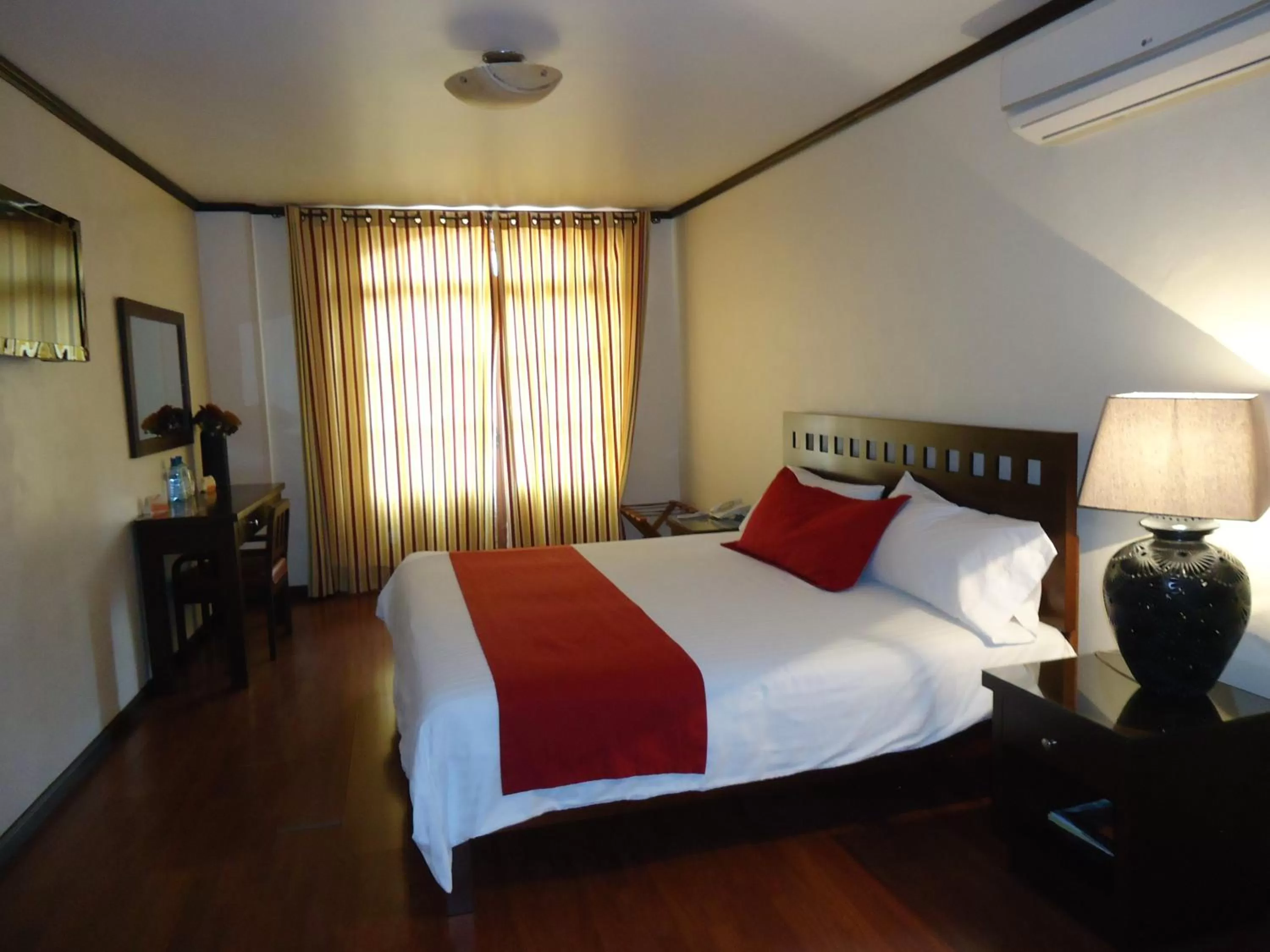 Bed in Hotel Plaza San Carlos