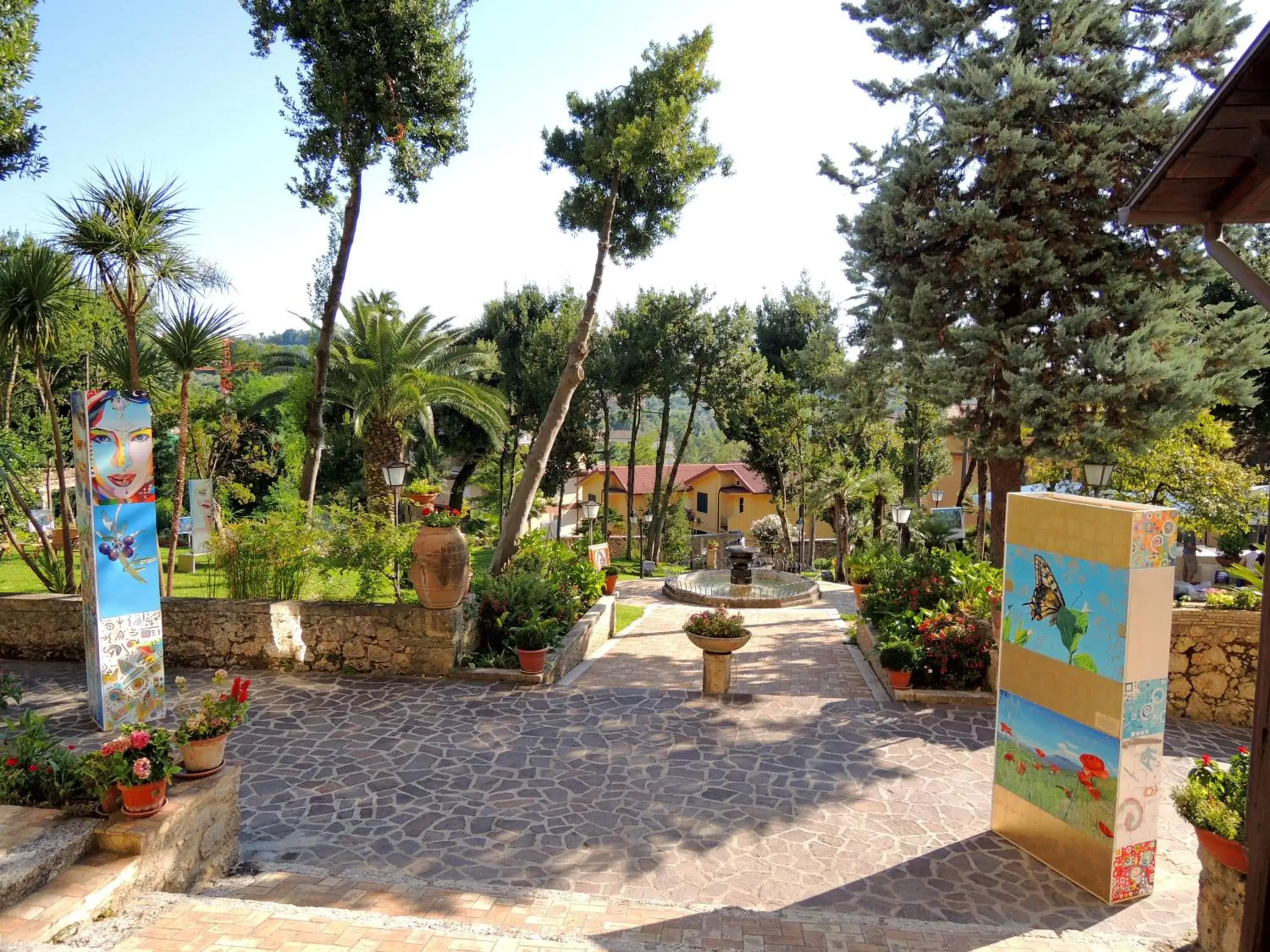 Garden in Hotel Il Cavalier D'Arpino