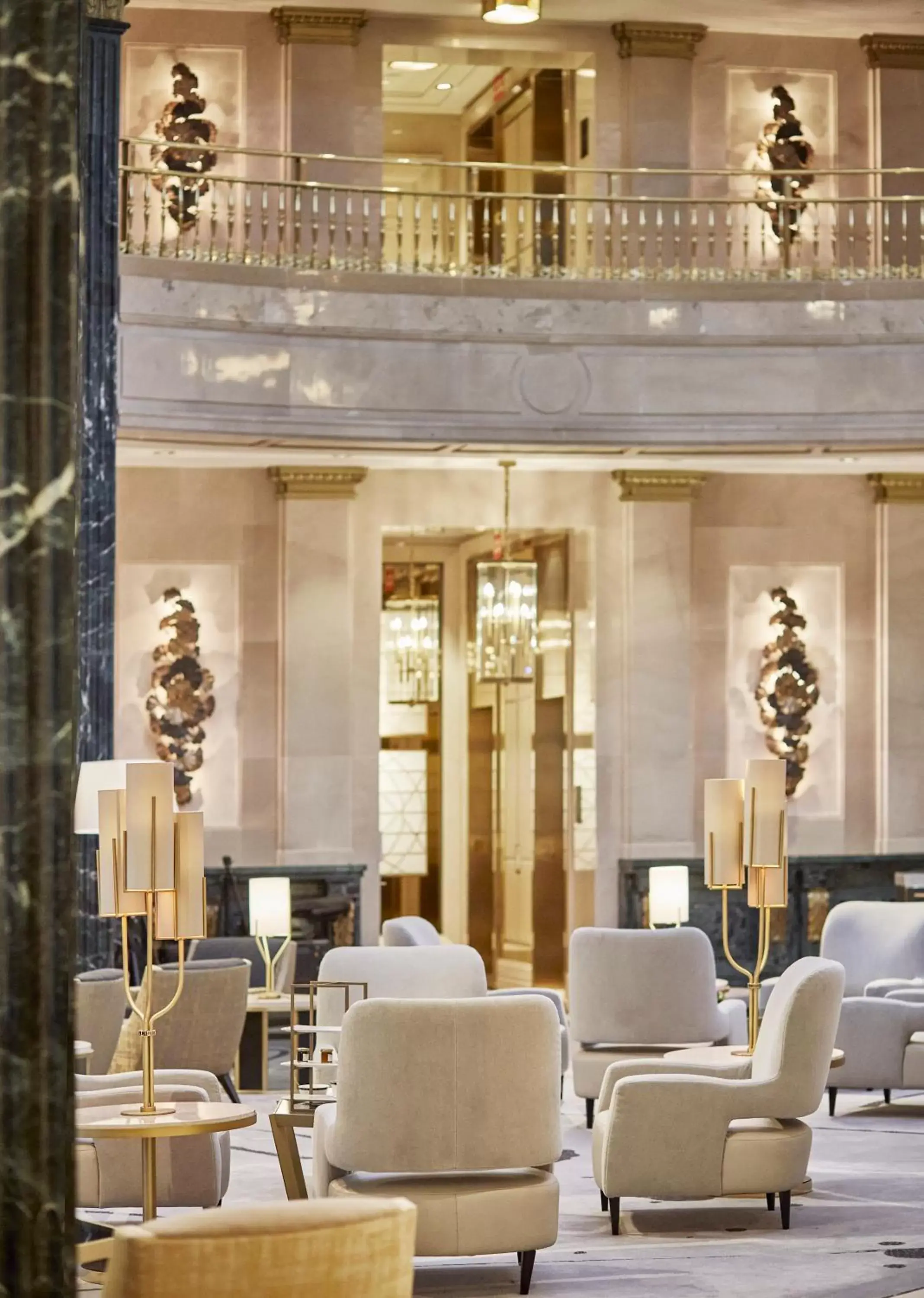 Lounge or bar in Four Seasons Hotel Madrid