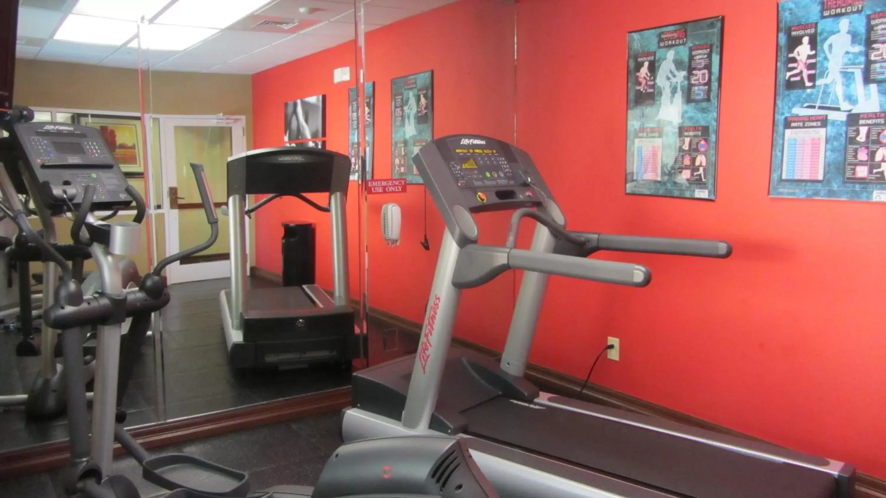 Fitness centre/facilities, Fitness Center/Facilities in Country Inn & Suites By Radisson, Houston IAH Airport-JFK Boulevard